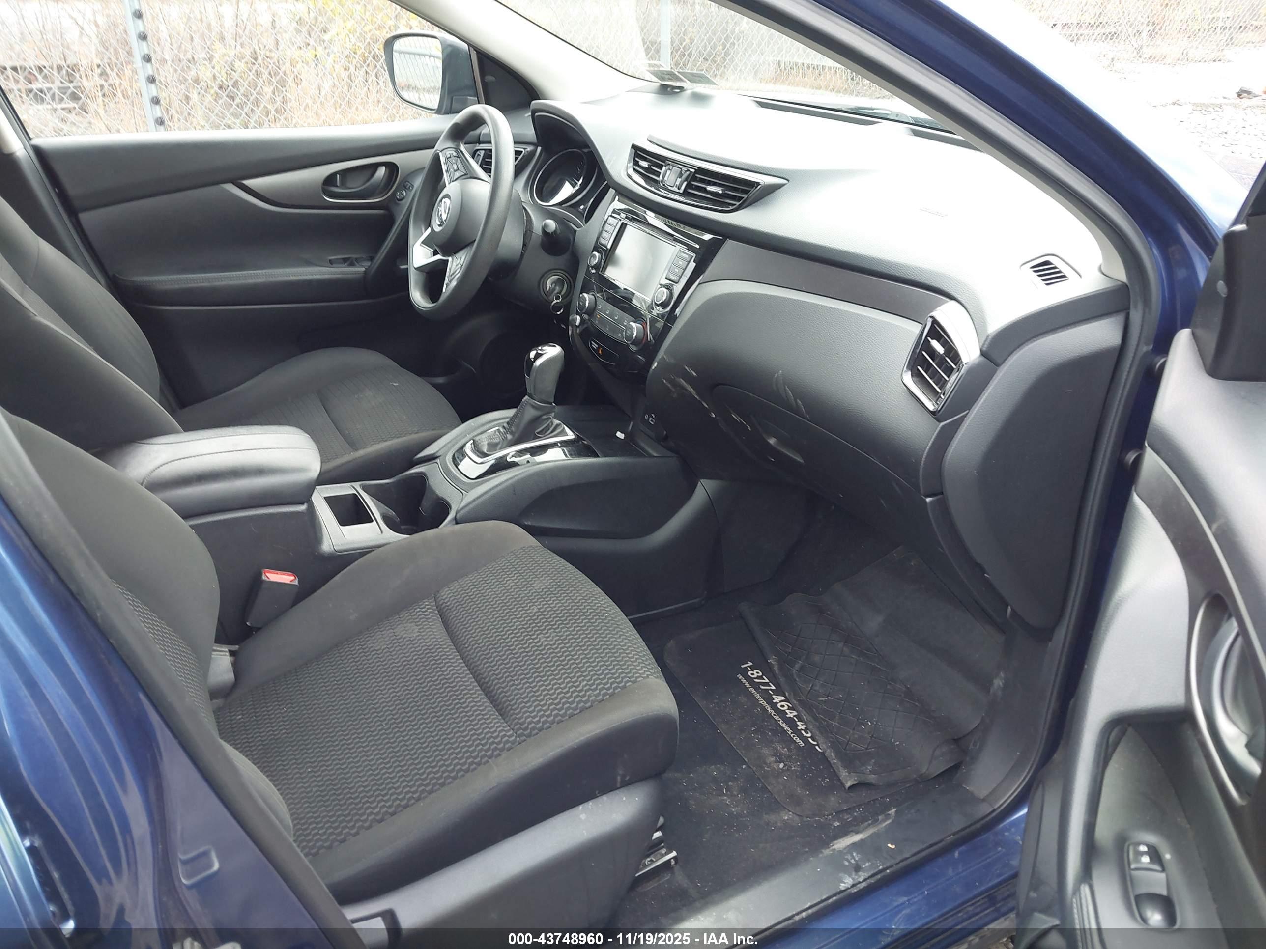 NISSAN ROGUE image 5