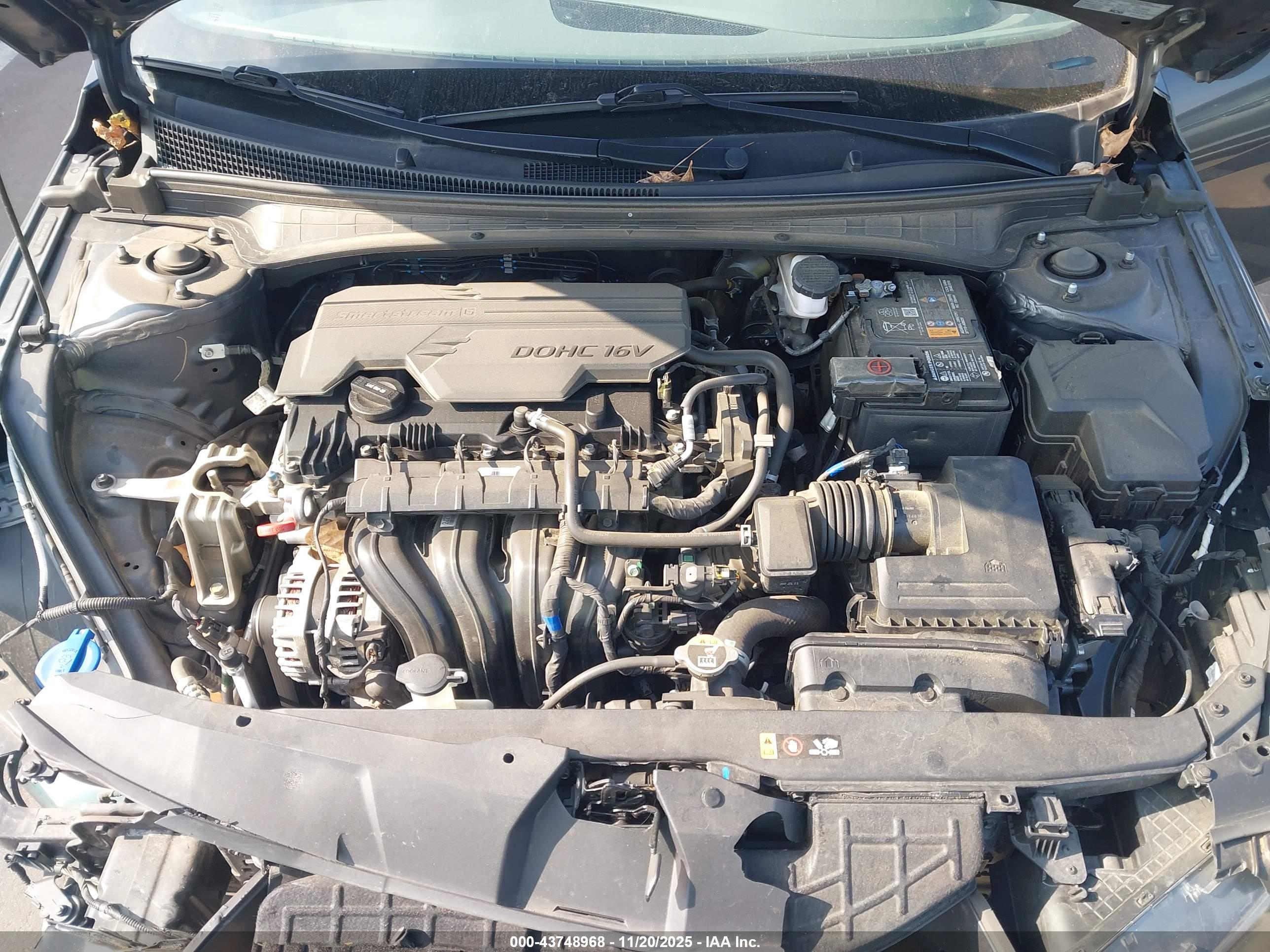 HYUNDAI ELANTRA image 10