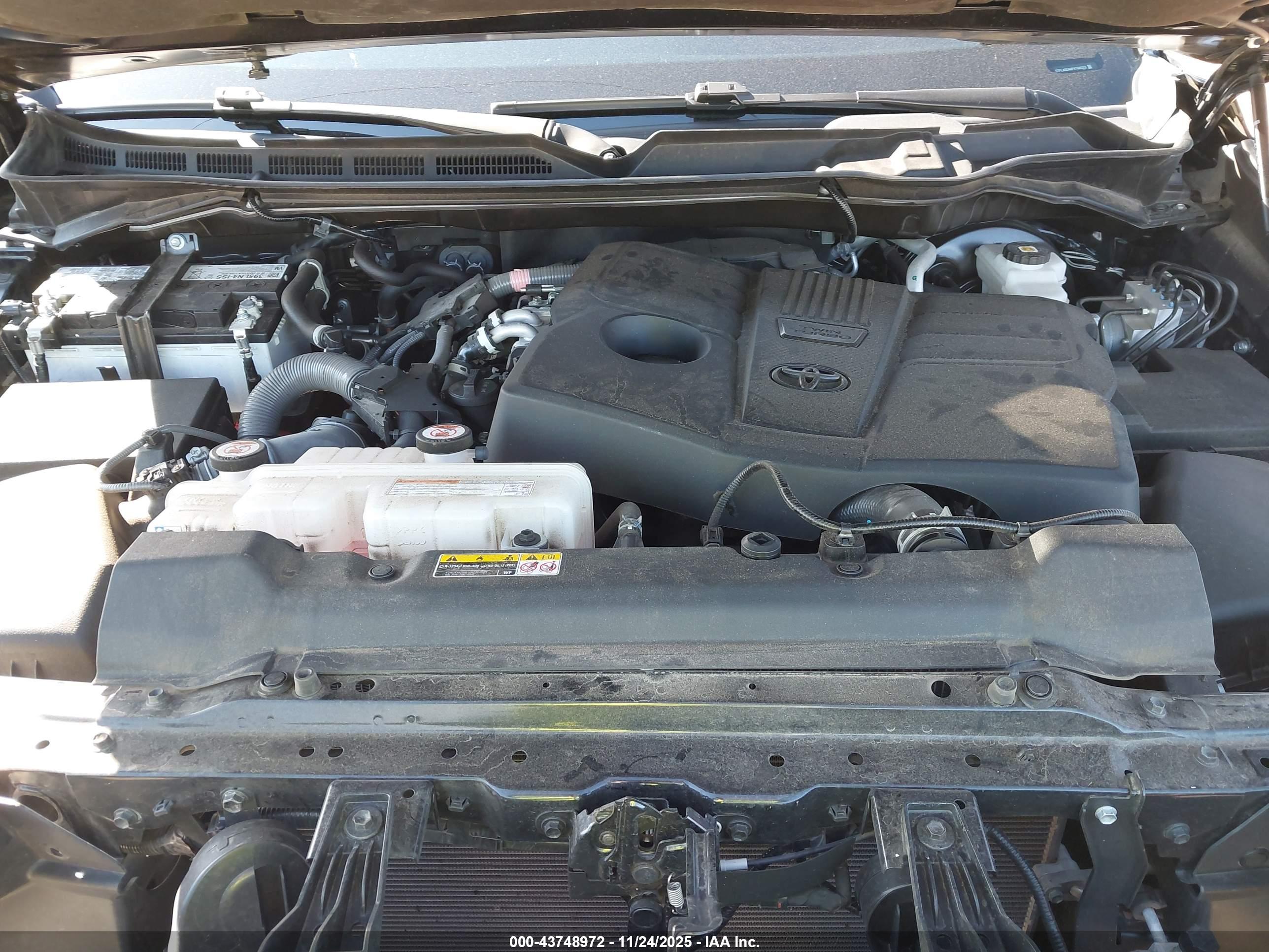 TOYOTA TUNDRA image 10