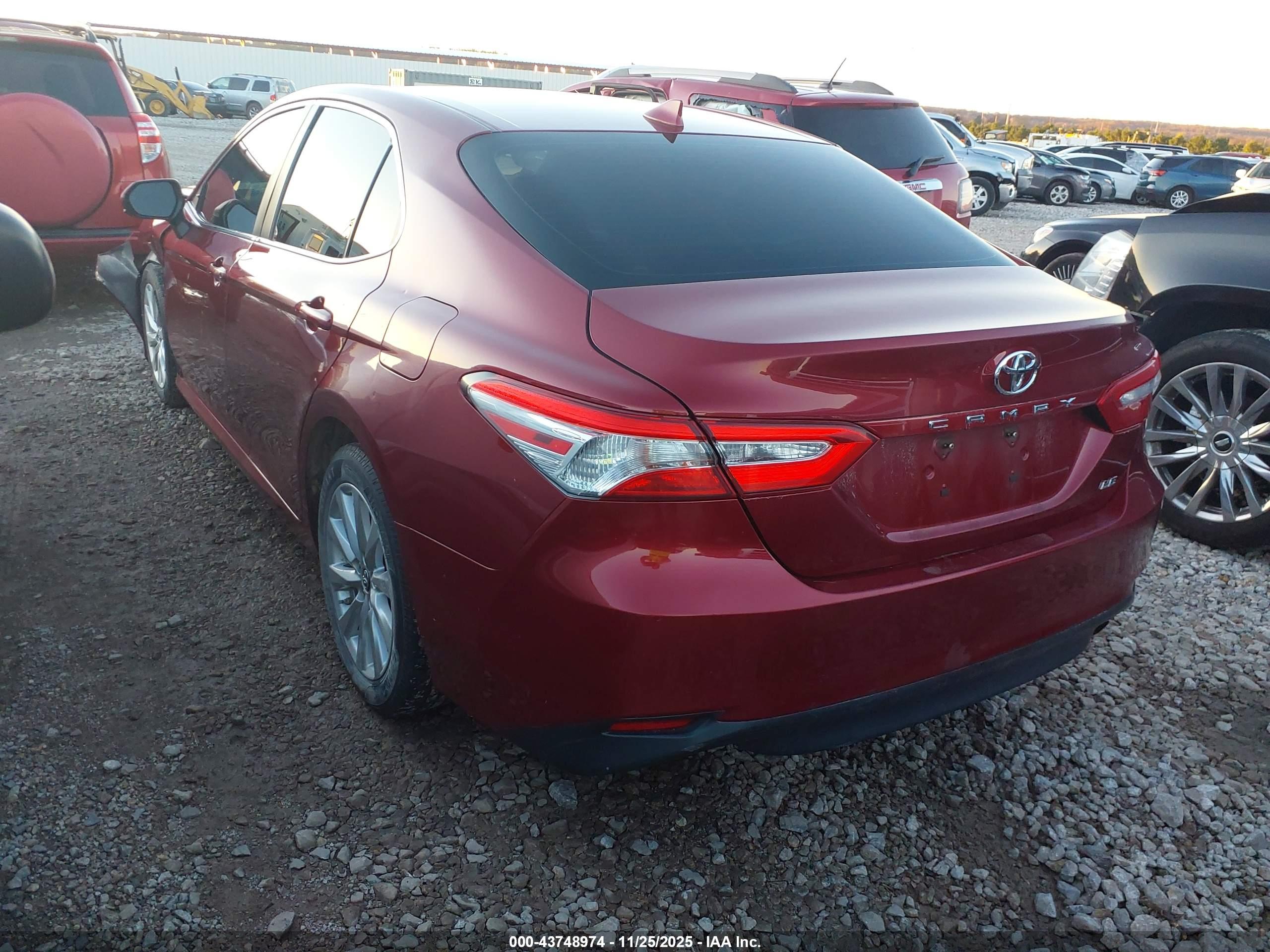 TOYOTA CAMRY image 3