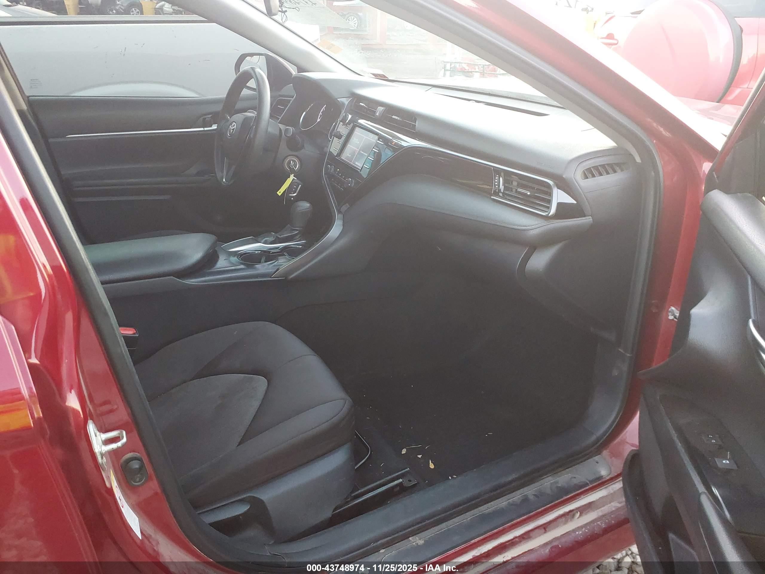 TOYOTA CAMRY image 5