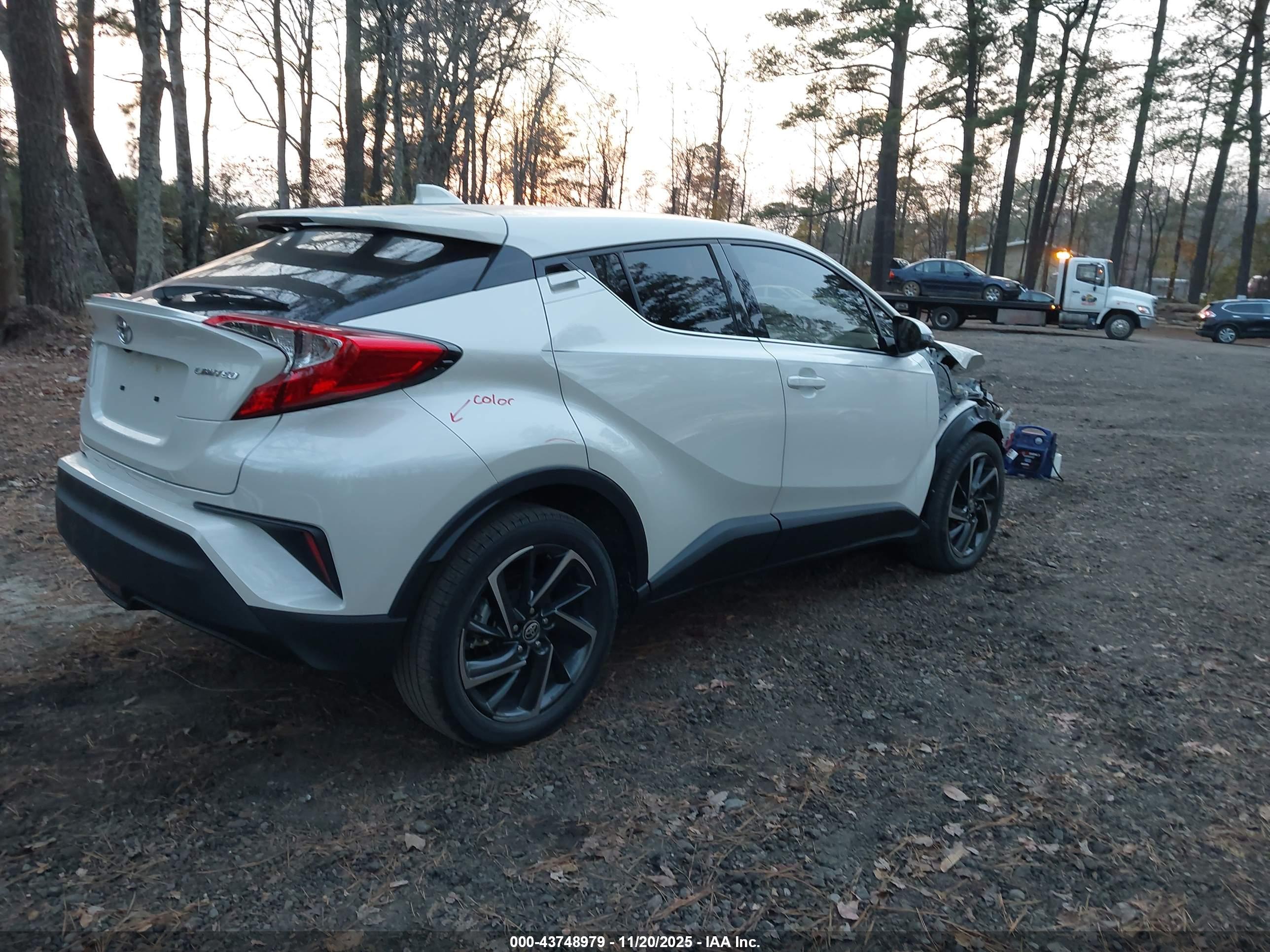 TOYOTA C-HR image 4