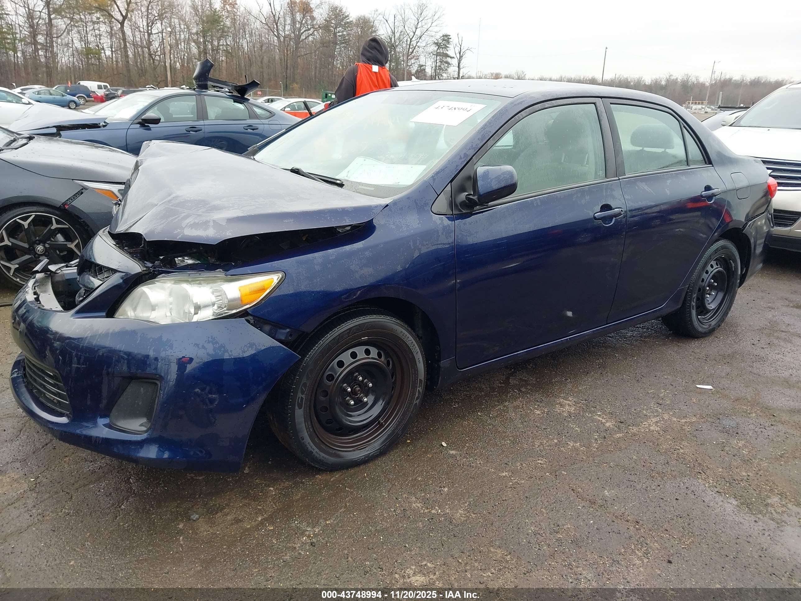TOYOTA COROLLA image 2