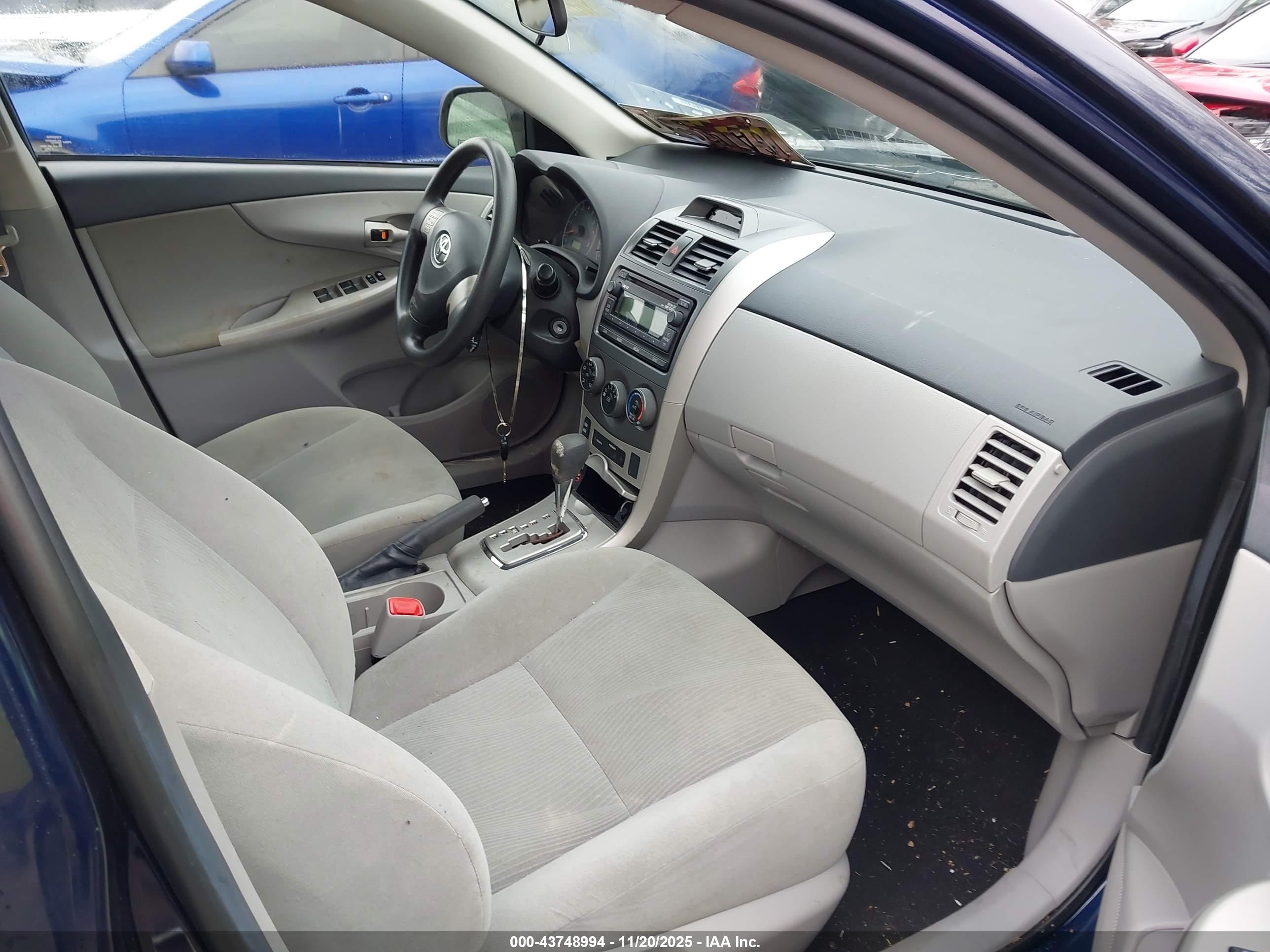 TOYOTA COROLLA image 5