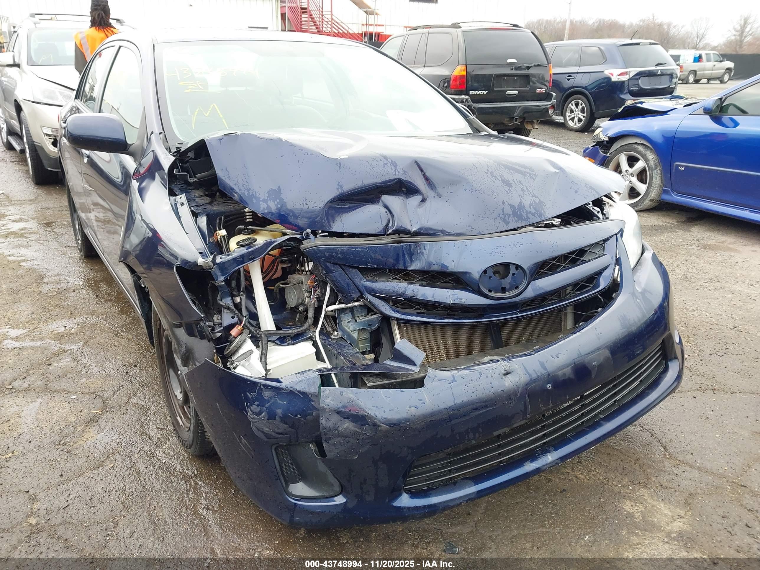 TOYOTA COROLLA image 6