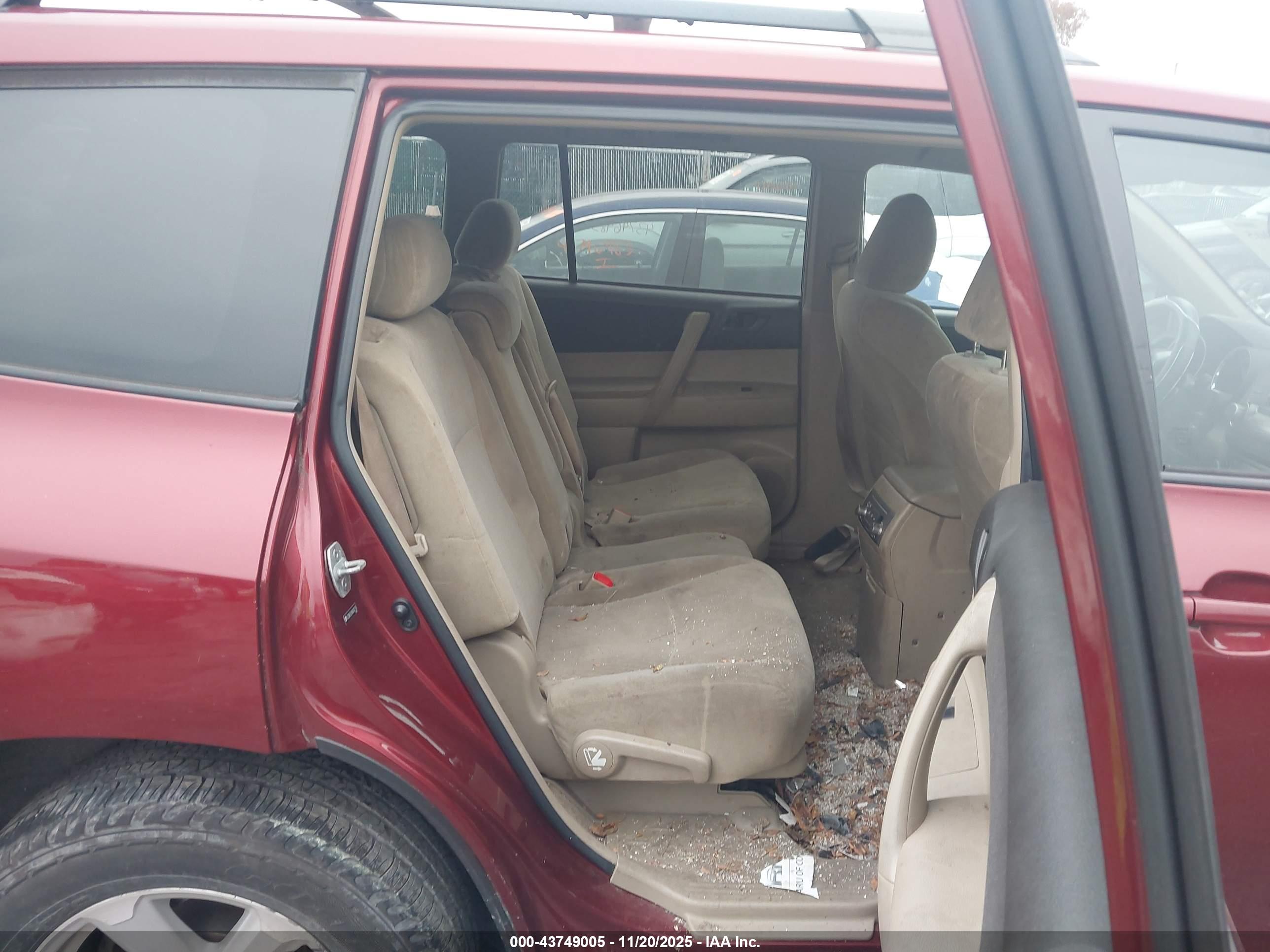 TOYOTA HIGHLANDER image 8