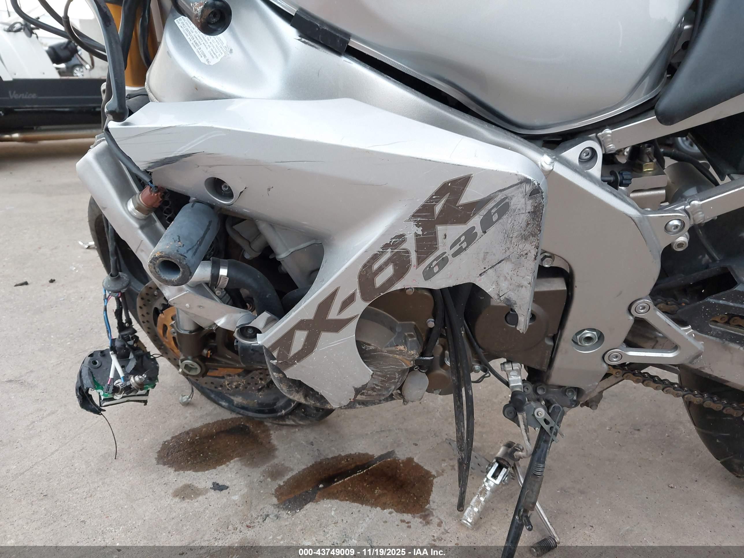 KAWASAKI ZX636 image 9