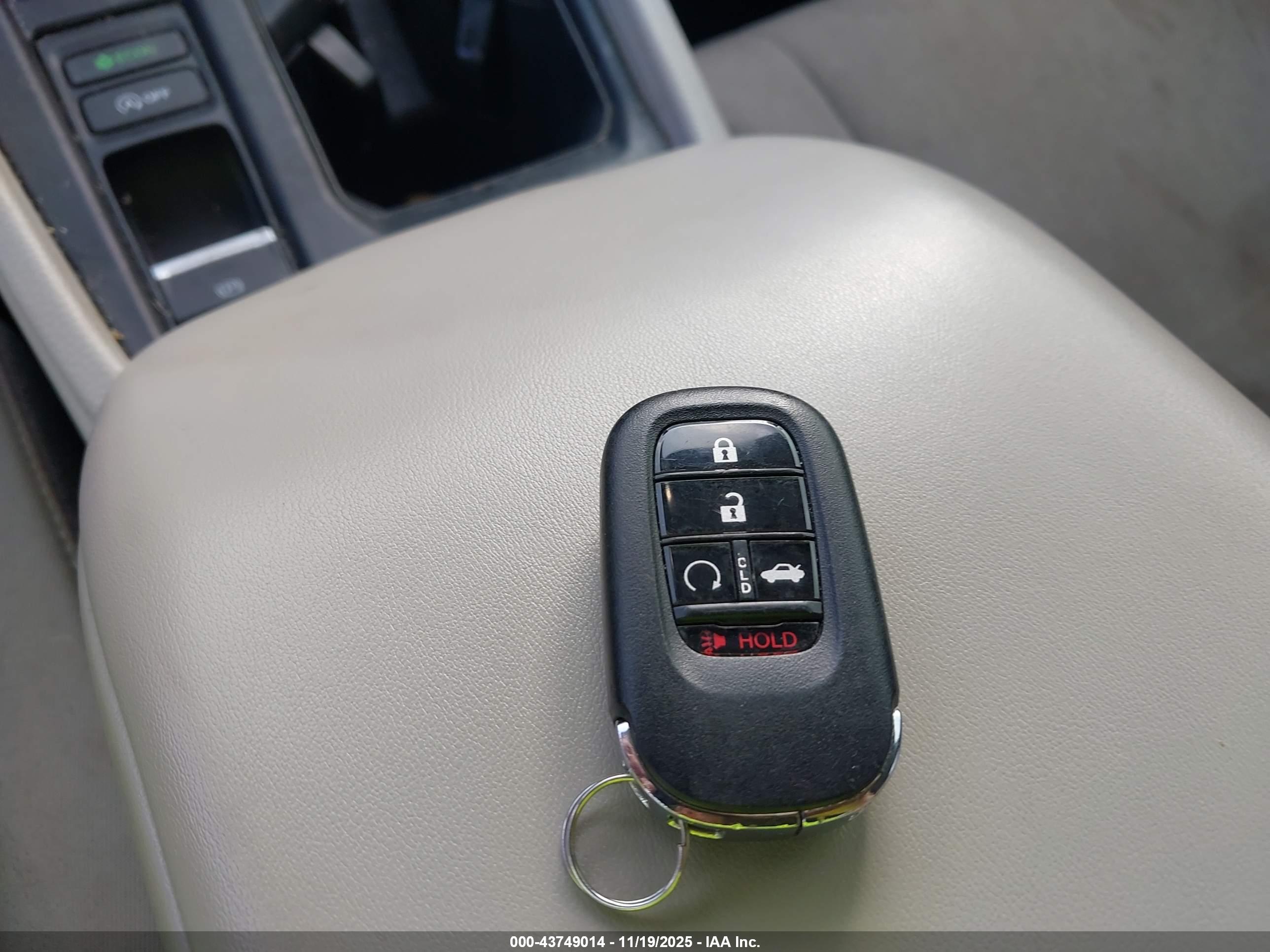 HONDA ACCORD image 11