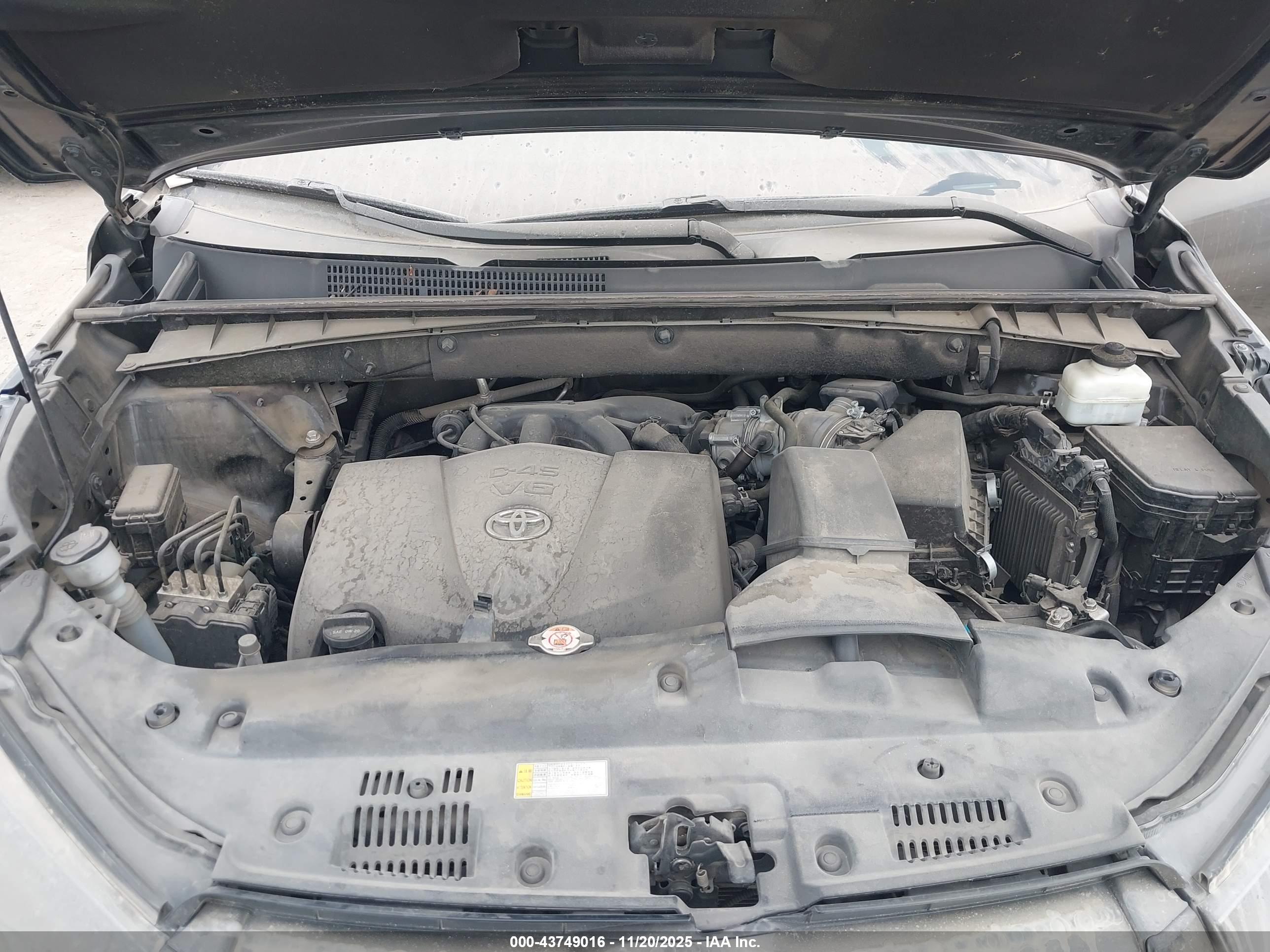 TOYOTA HIGHLANDER image 10