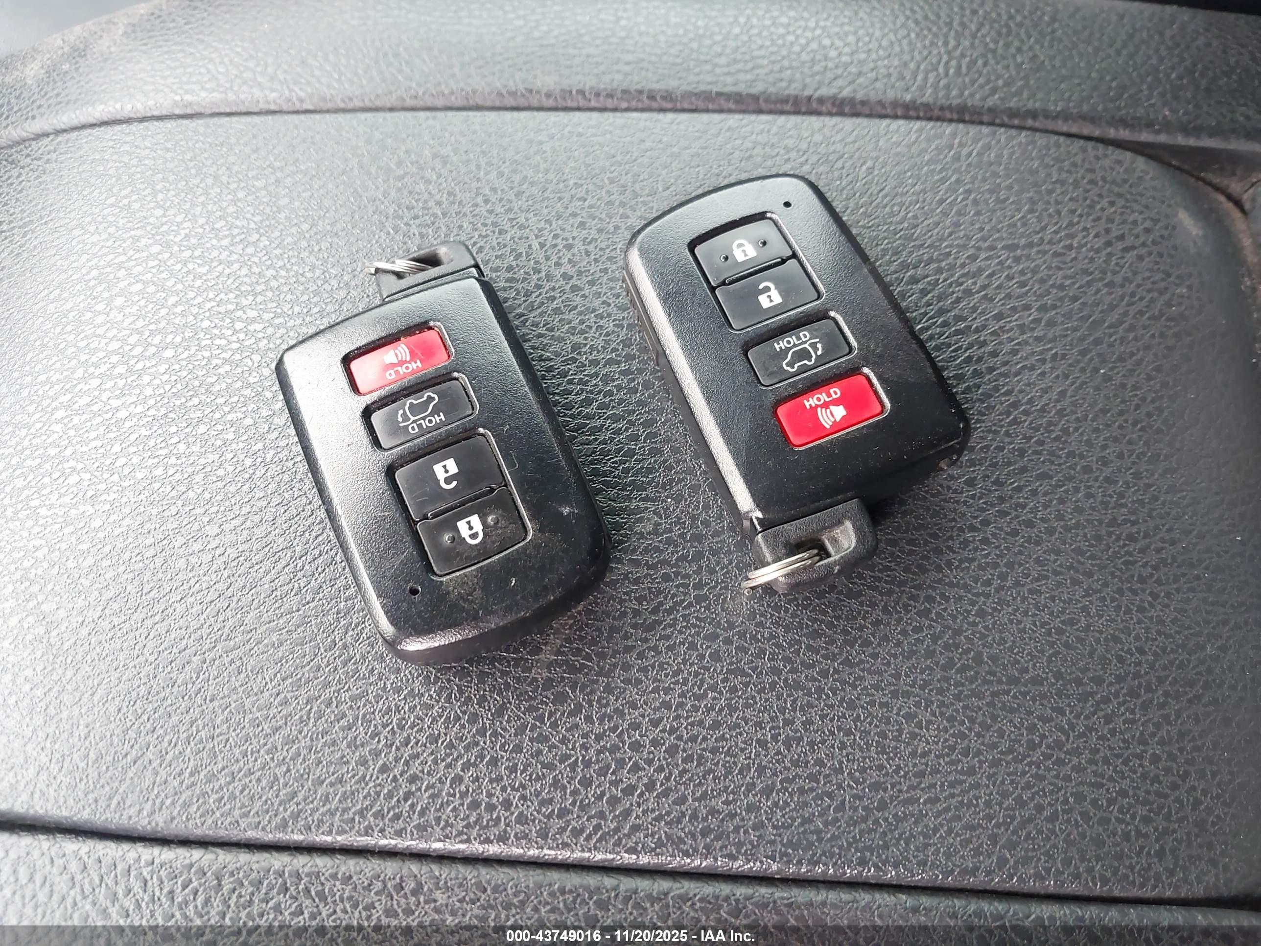 TOYOTA HIGHLANDER image 11