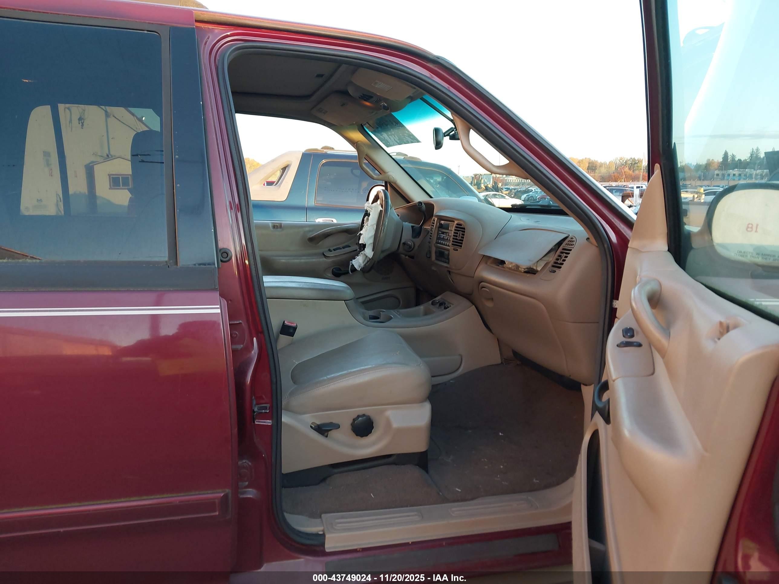 FORD EXPEDITION image 5