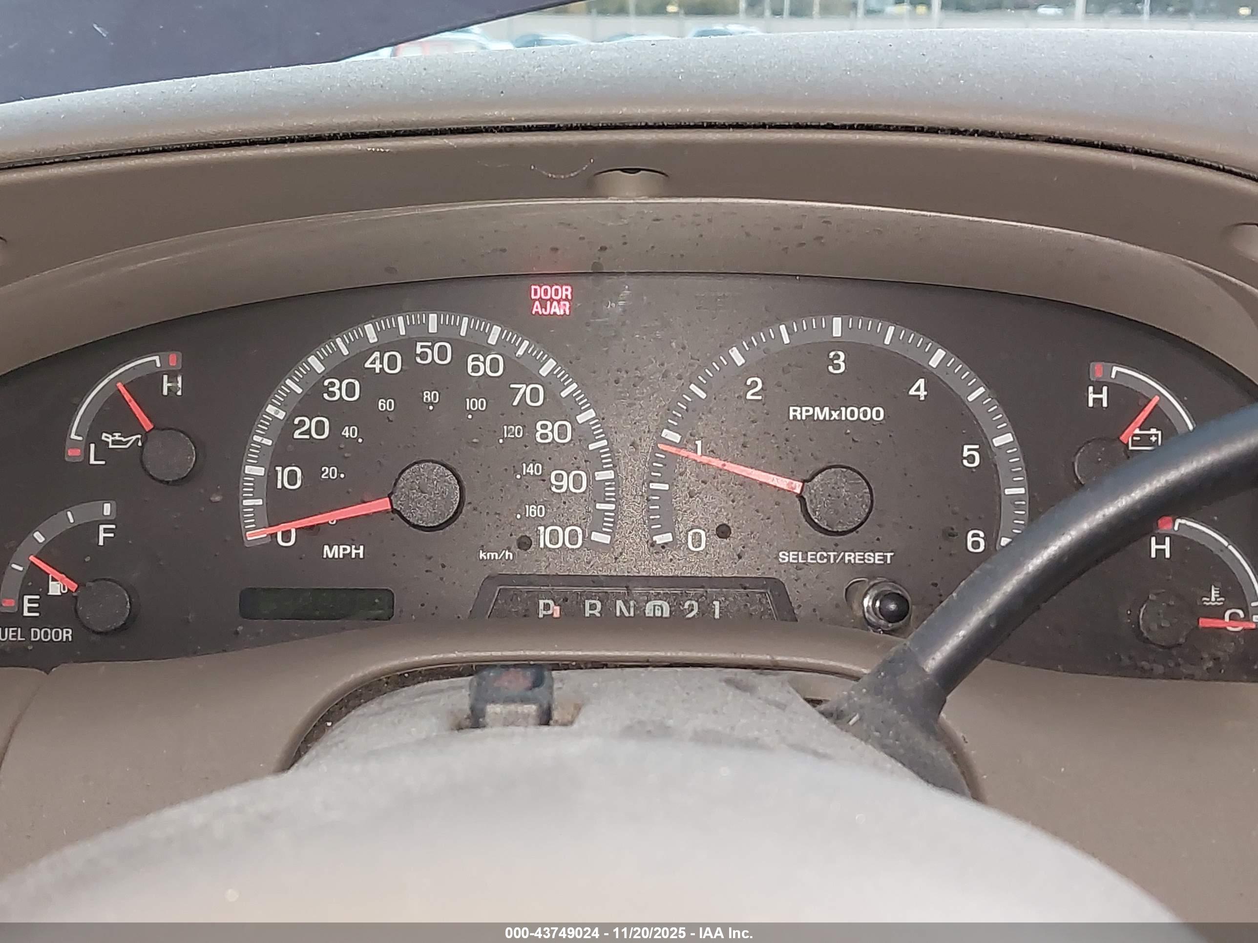 FORD EXPEDITION image 7