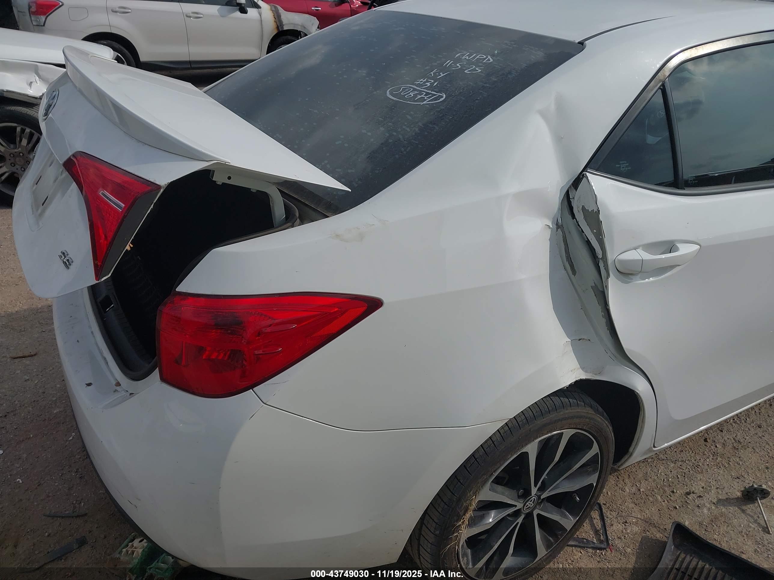 TOYOTA COROLLA image 6