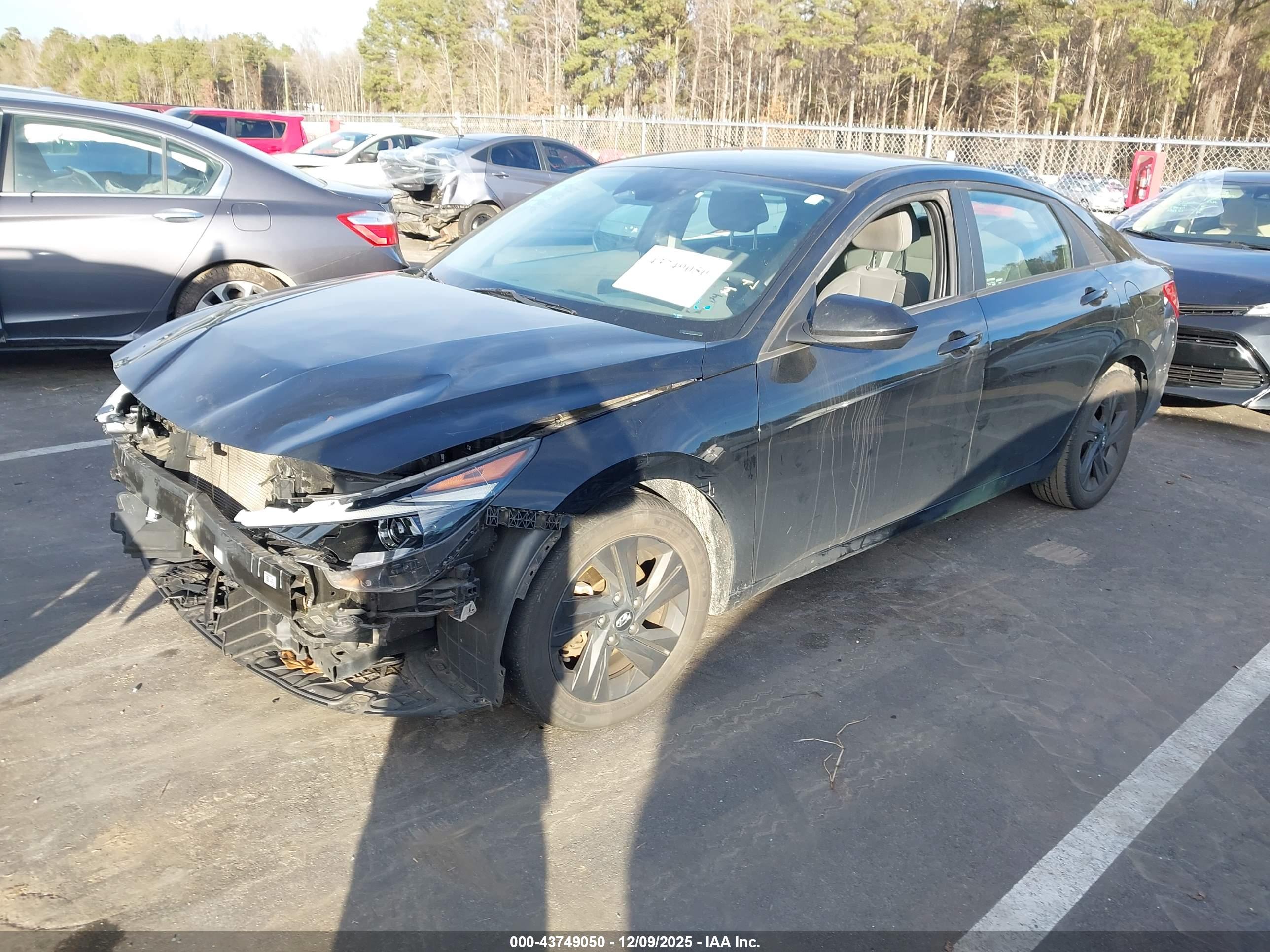 HYUNDAI ELANTRA image 2
