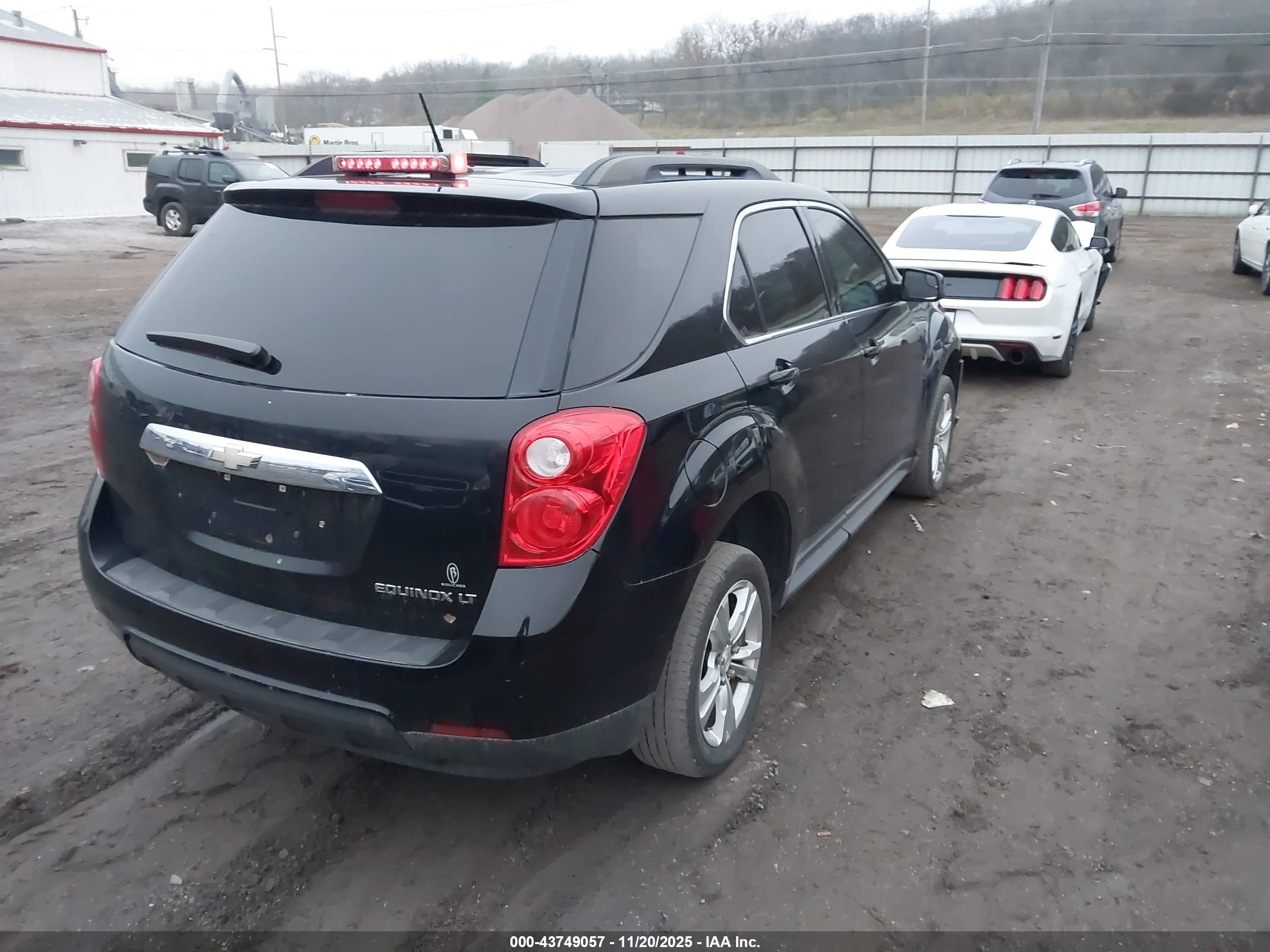CHEVROLET EQUINOX image 4