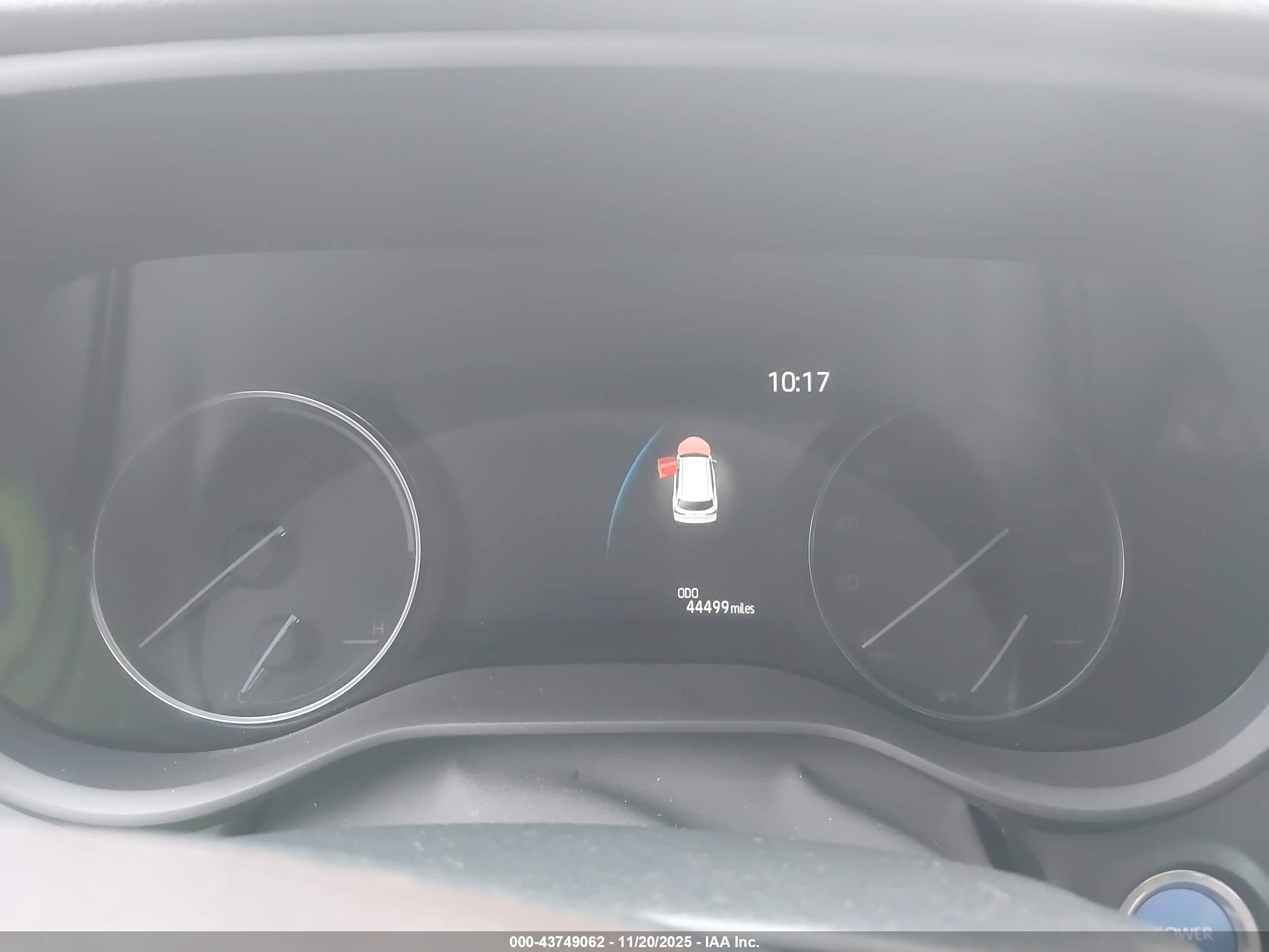 TOYOTA SIENNA image 7