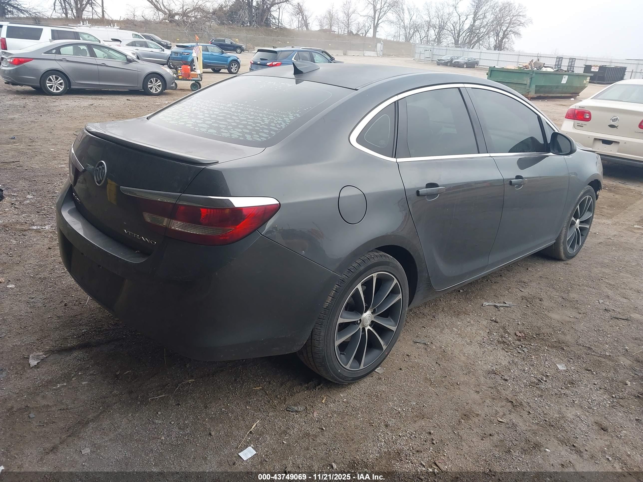 BUICK VERANO image 4