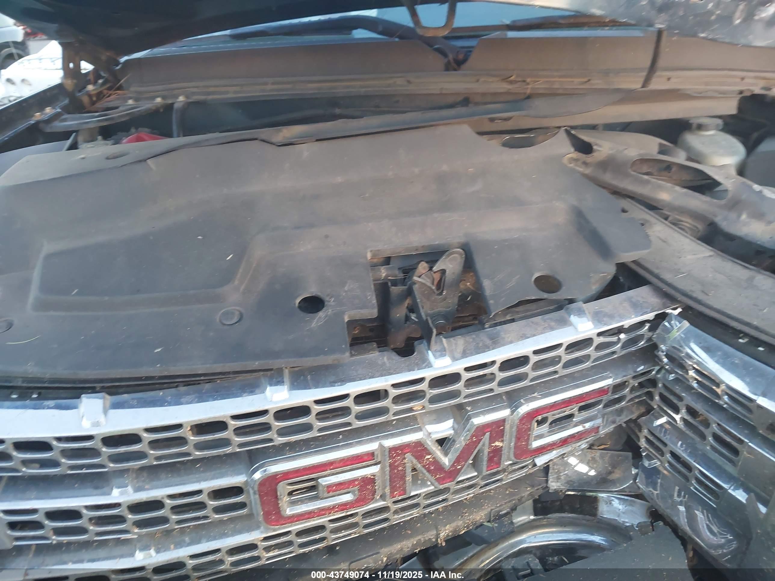 GMC SIERRA image 10