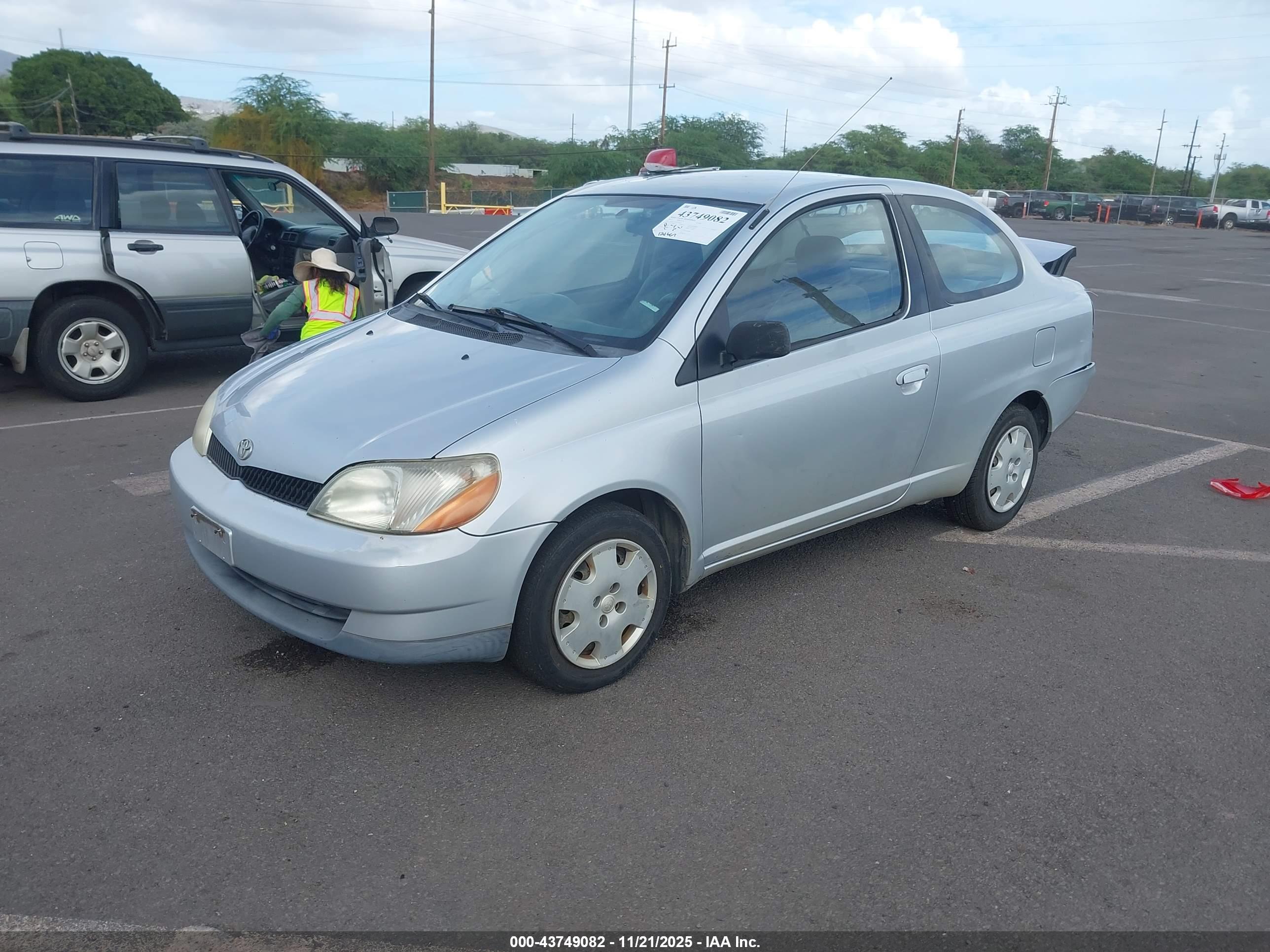 TOYOTA ECHO image 2