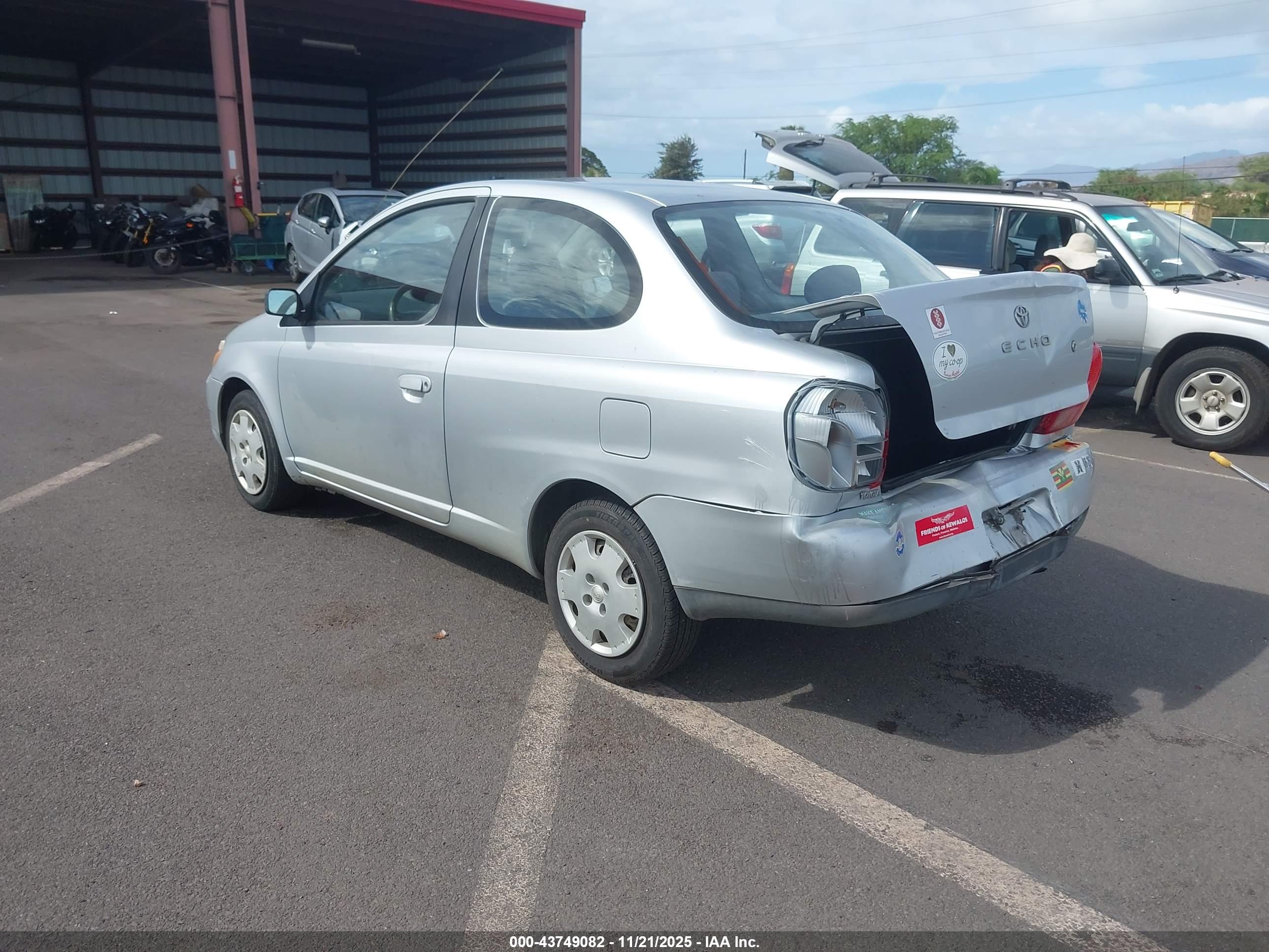 TOYOTA ECHO image 3