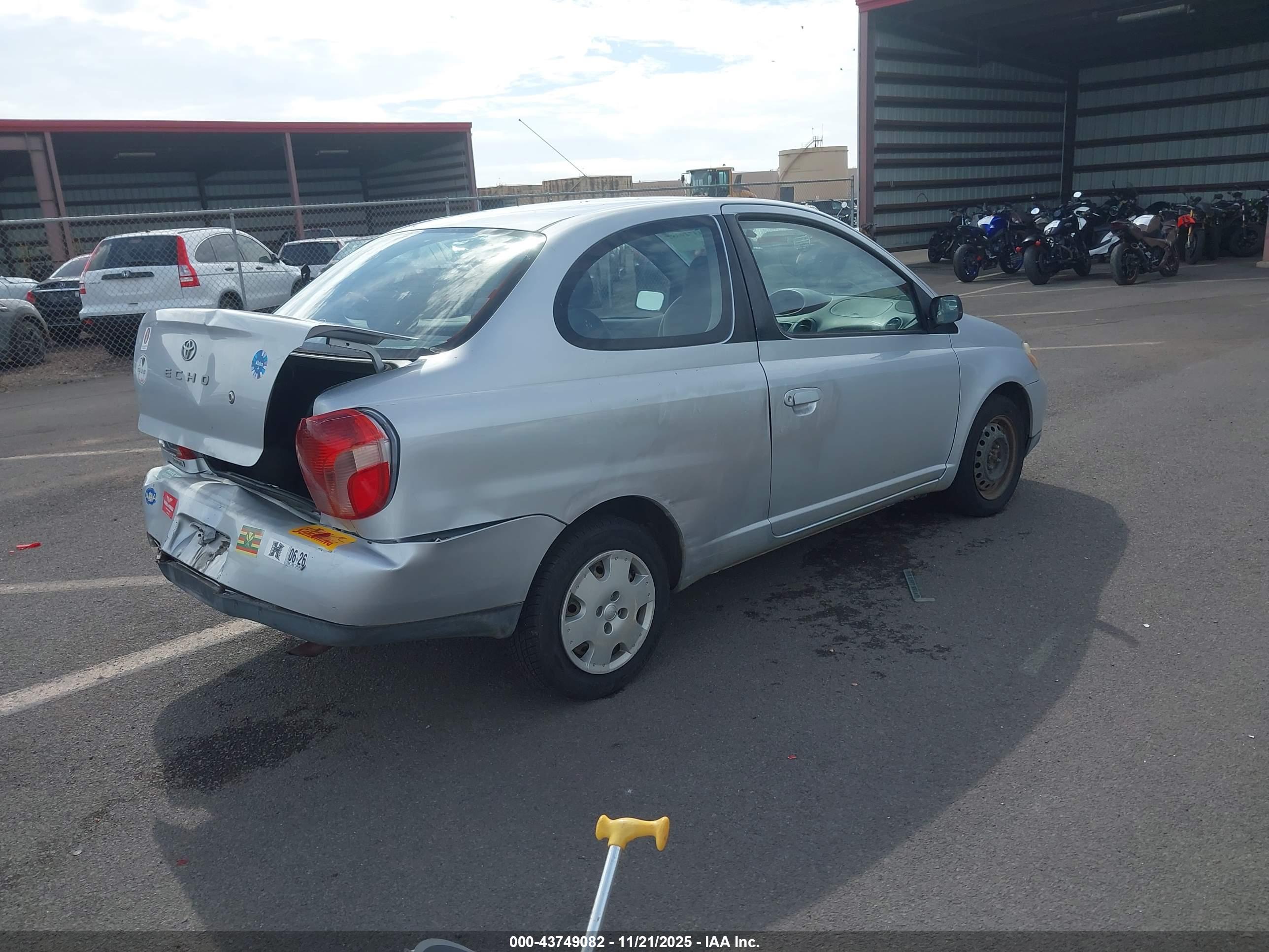 TOYOTA ECHO image 4