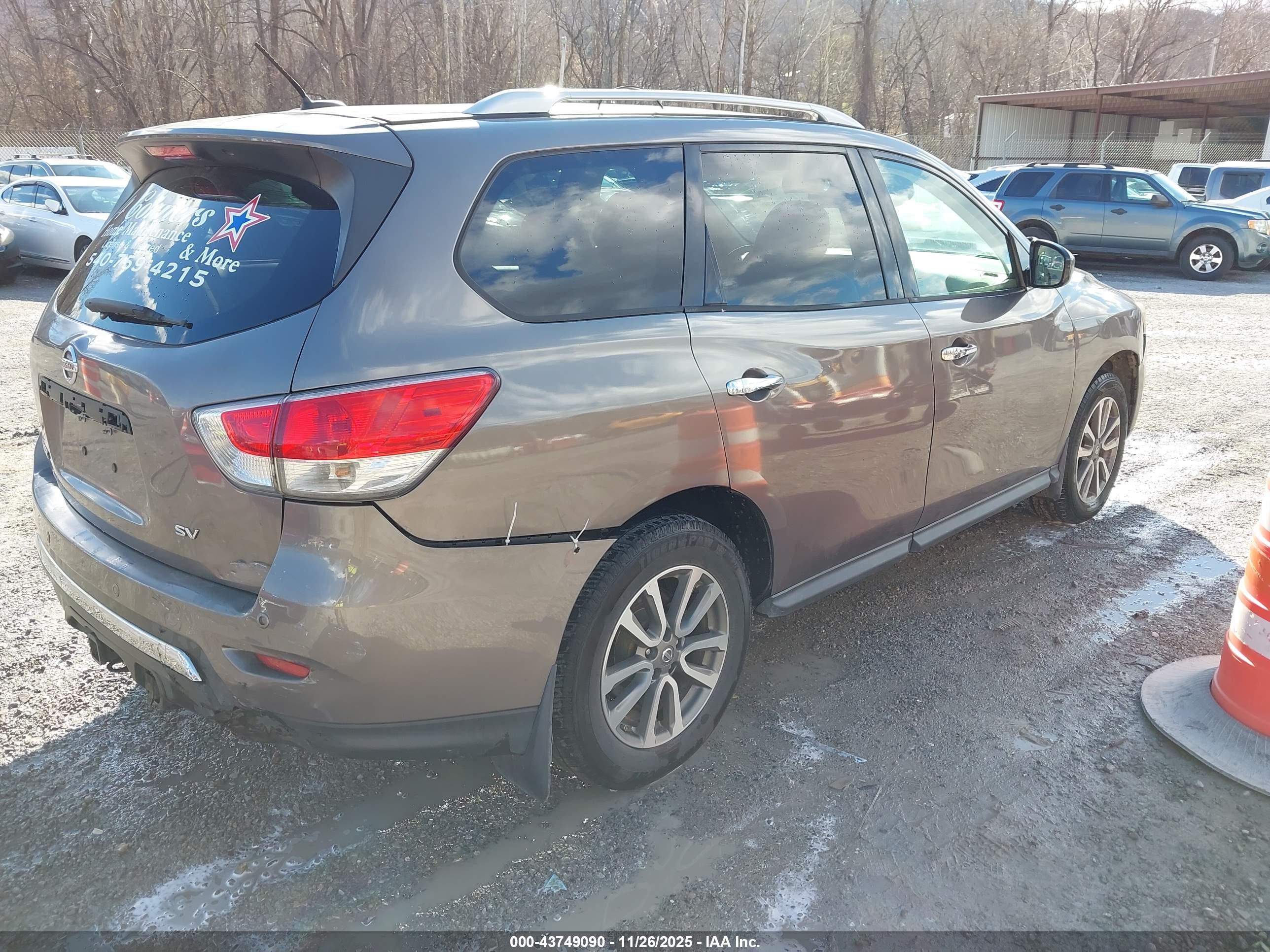 NISSAN PATHFINDER image 4