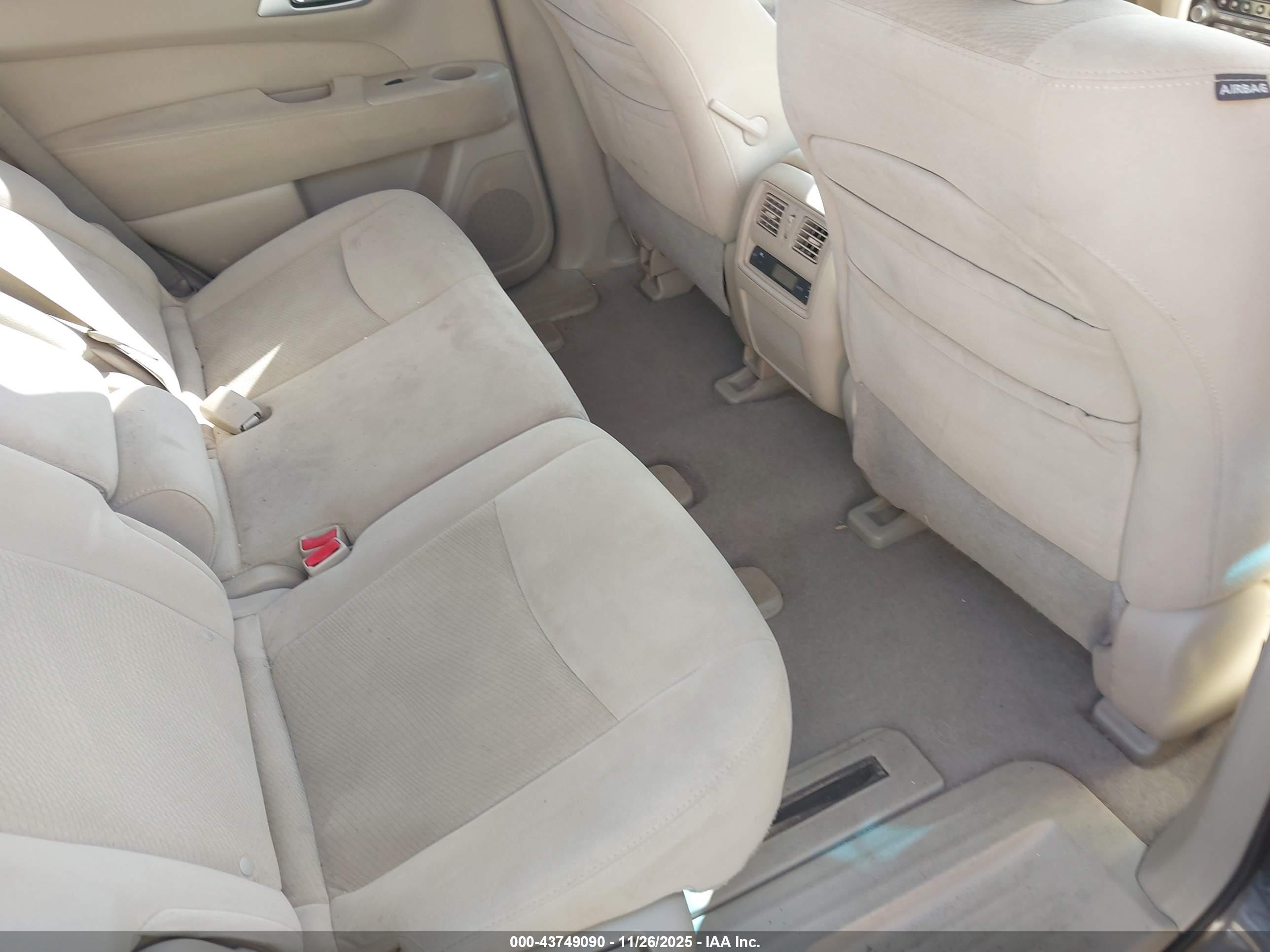 NISSAN PATHFINDER image 8