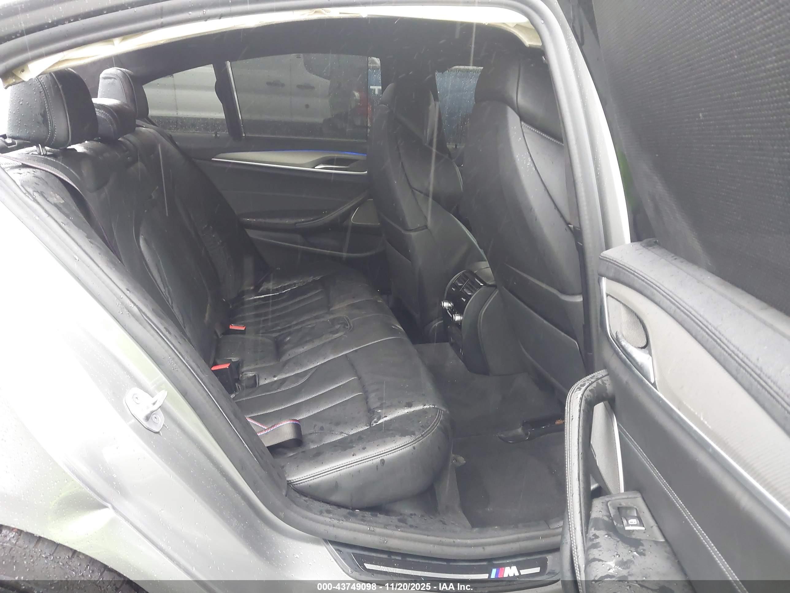 BMW M5 image 8