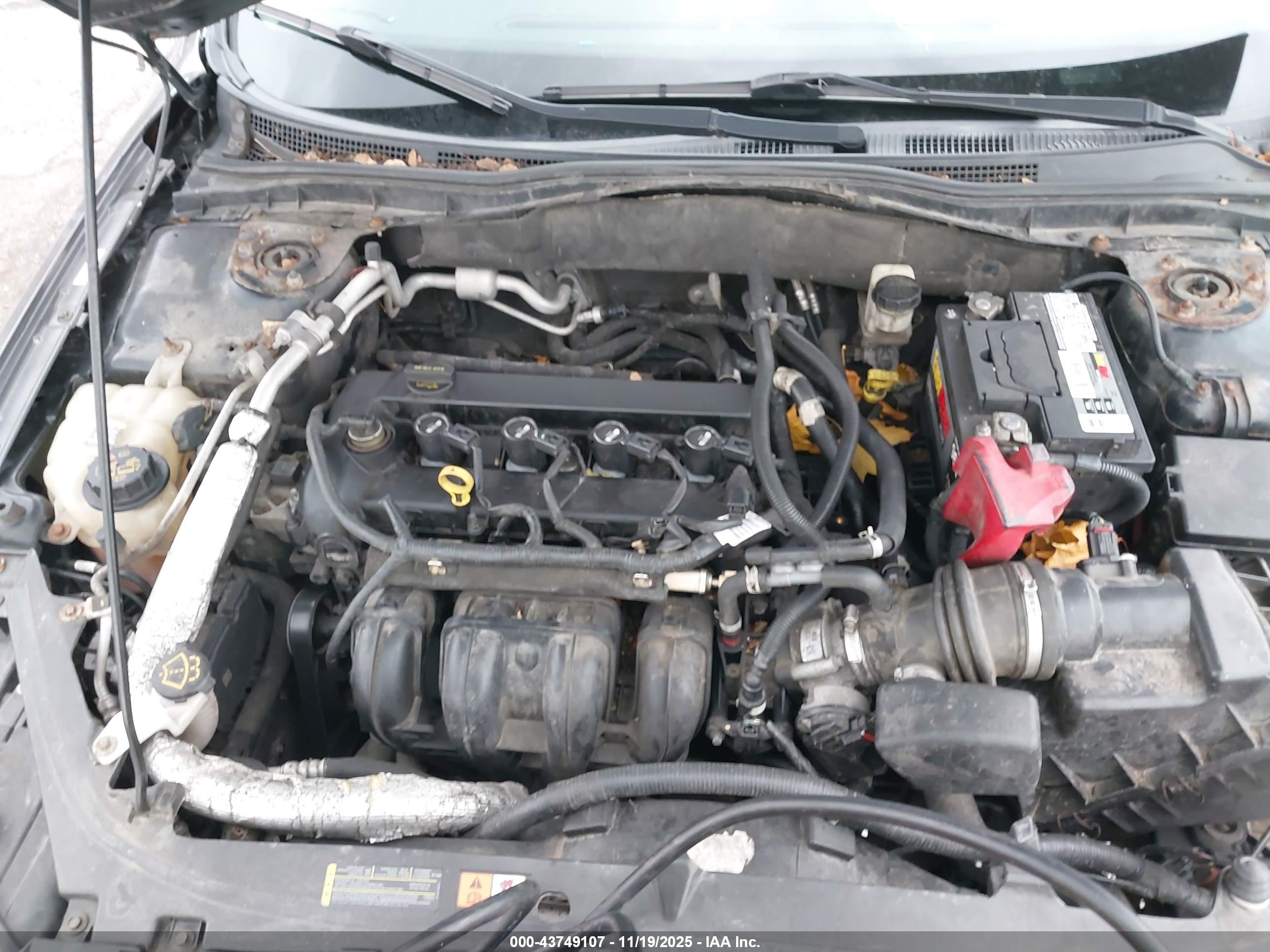 FORD FUSION image 10