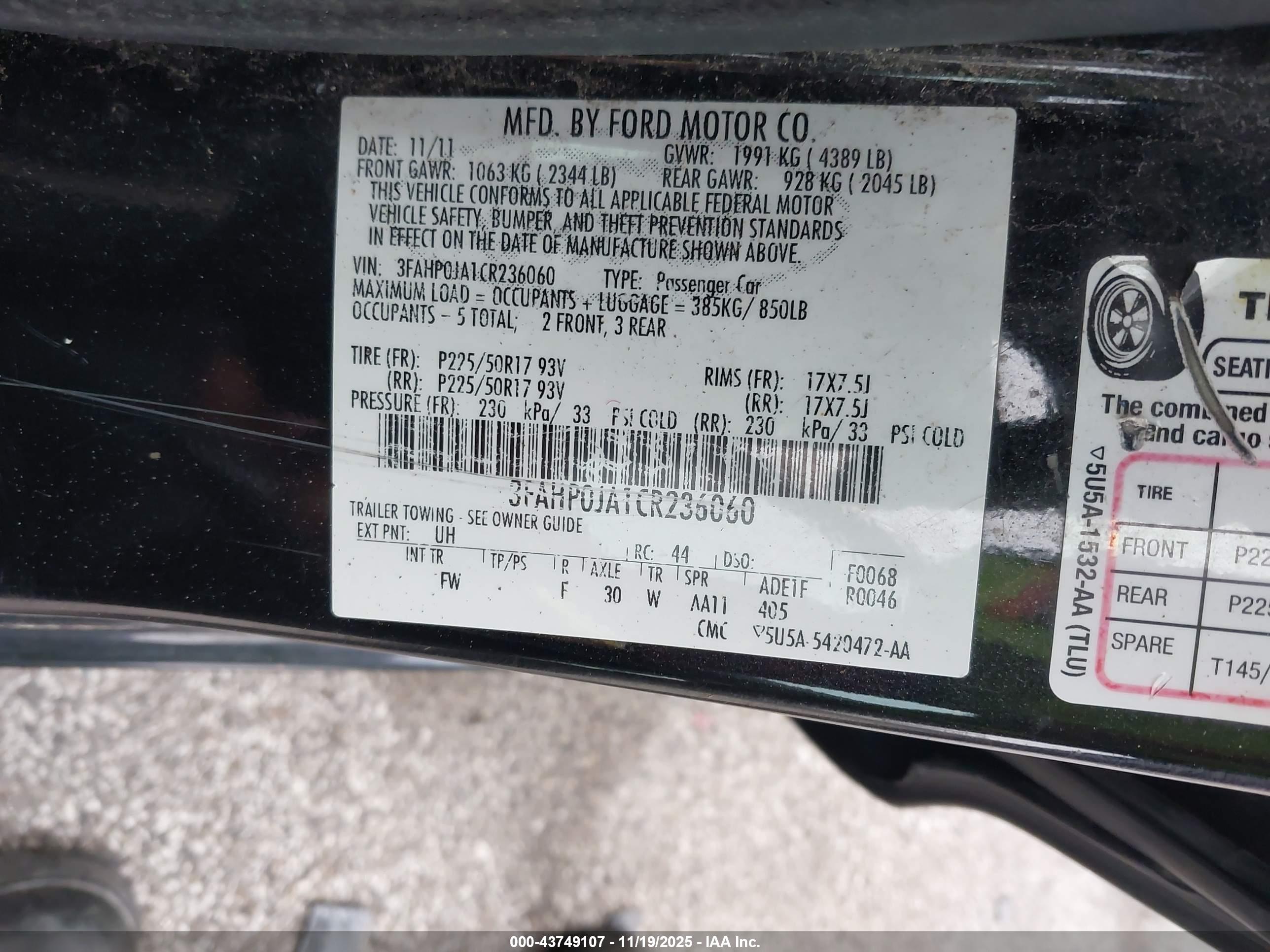 FORD FUSION image 9