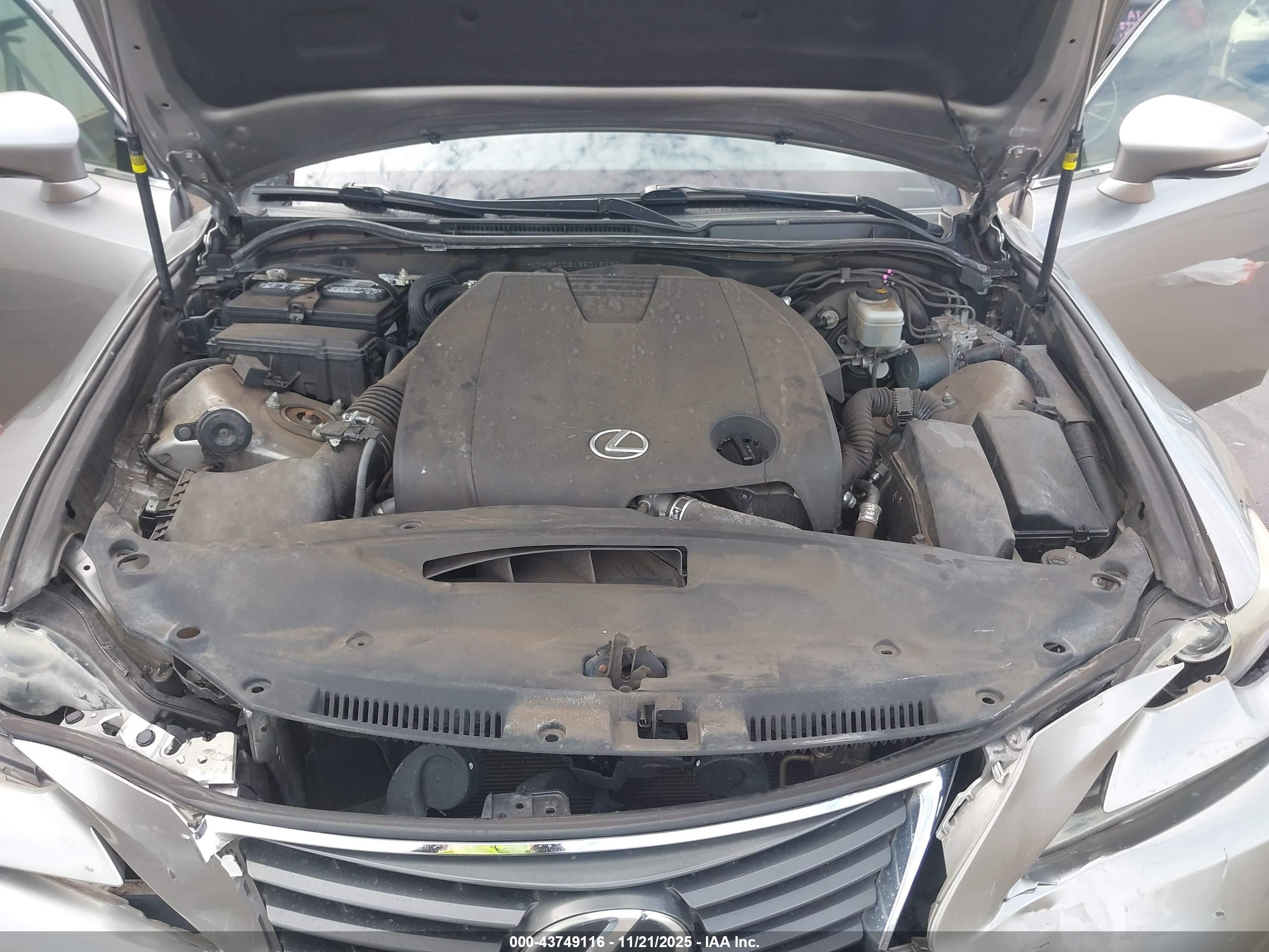 LEXUS IS image 10