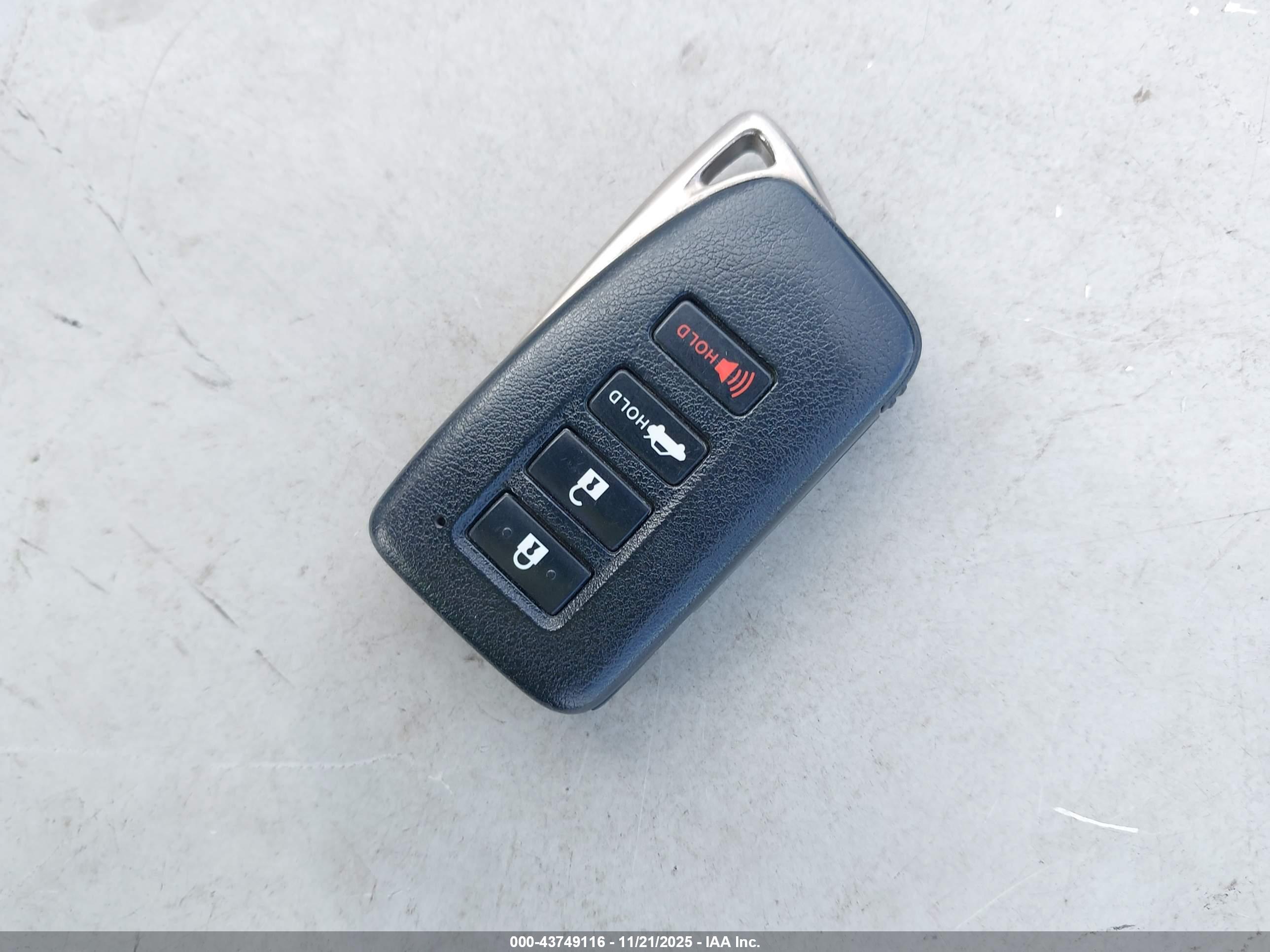 LEXUS IS image 11