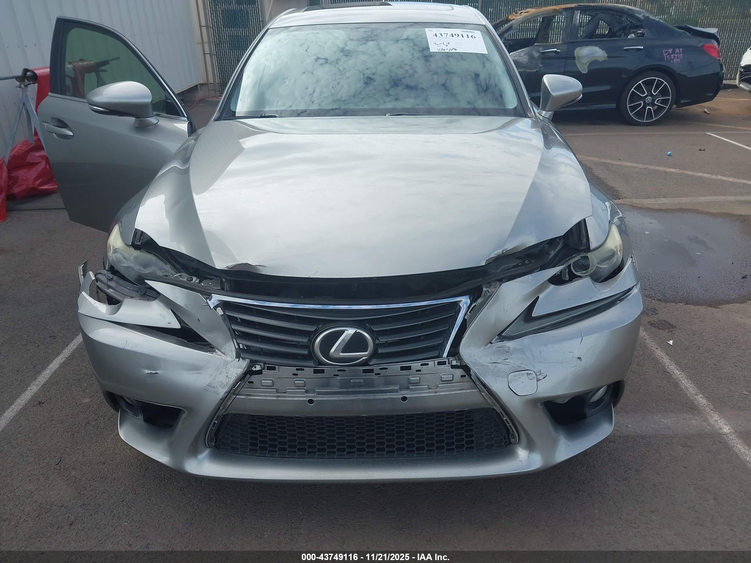 LEXUS IS image 6