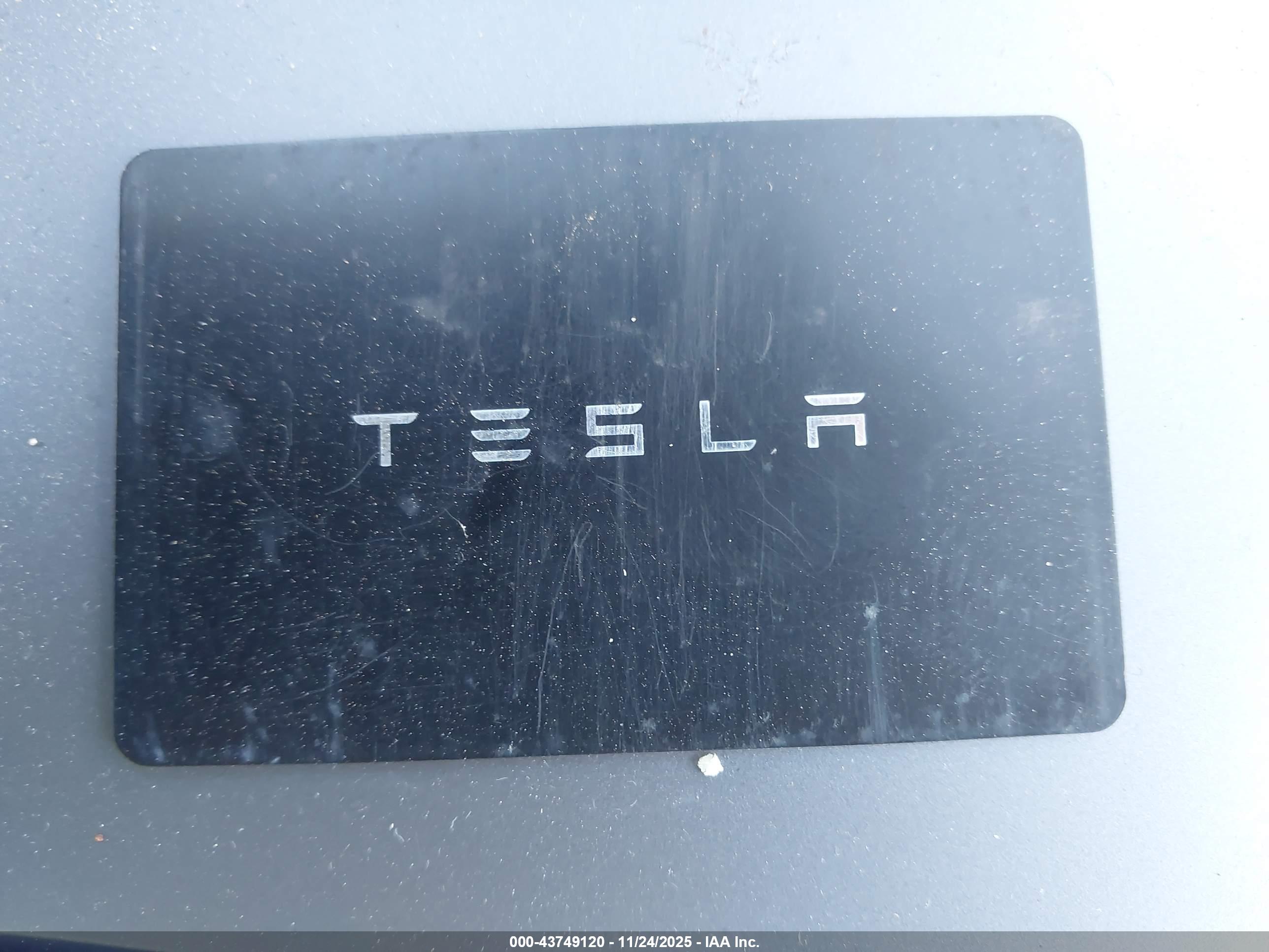 TESLA MODEL image 11
