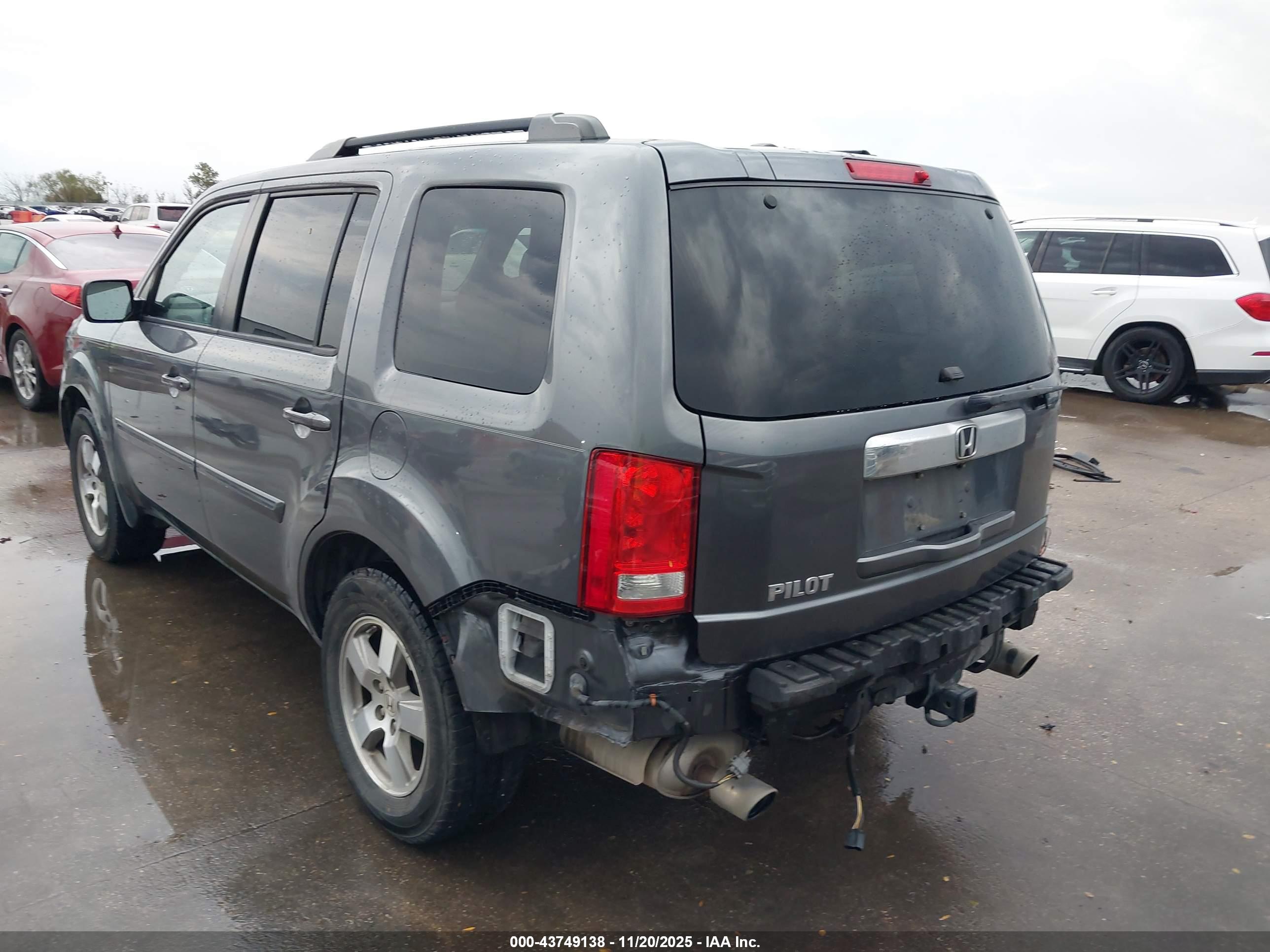 HONDA PILOT image 3