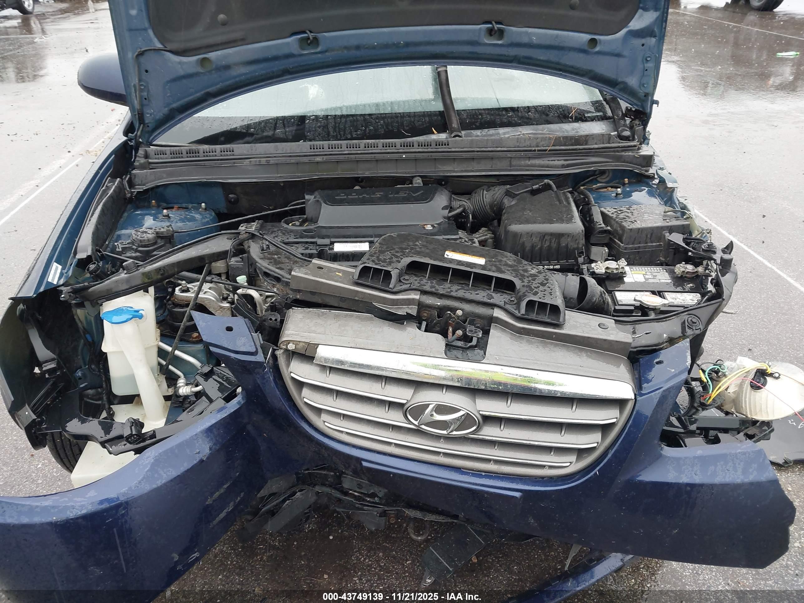 HYUNDAI ELANTRA image 10