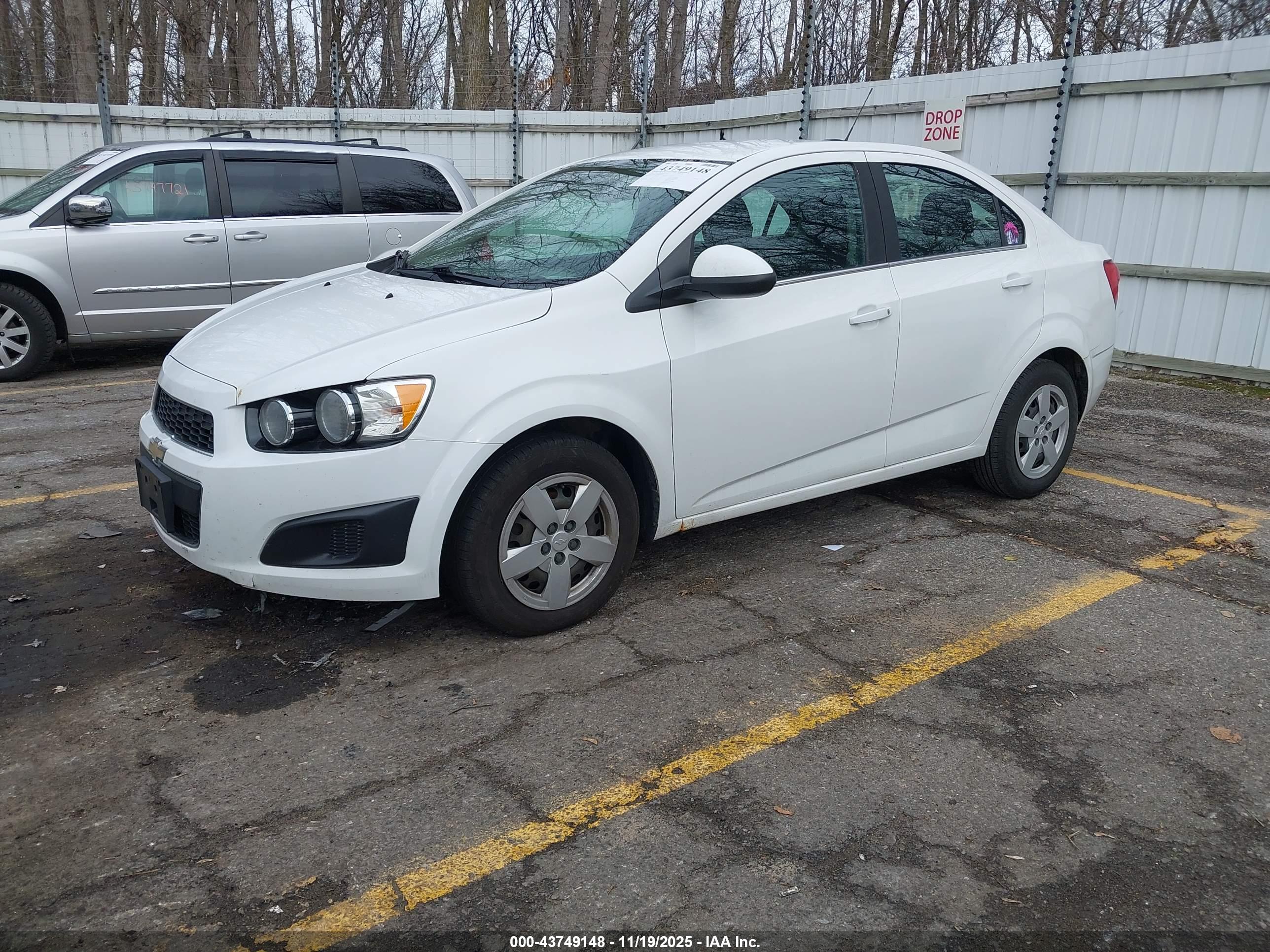 CHEVROLET SONIC image 2