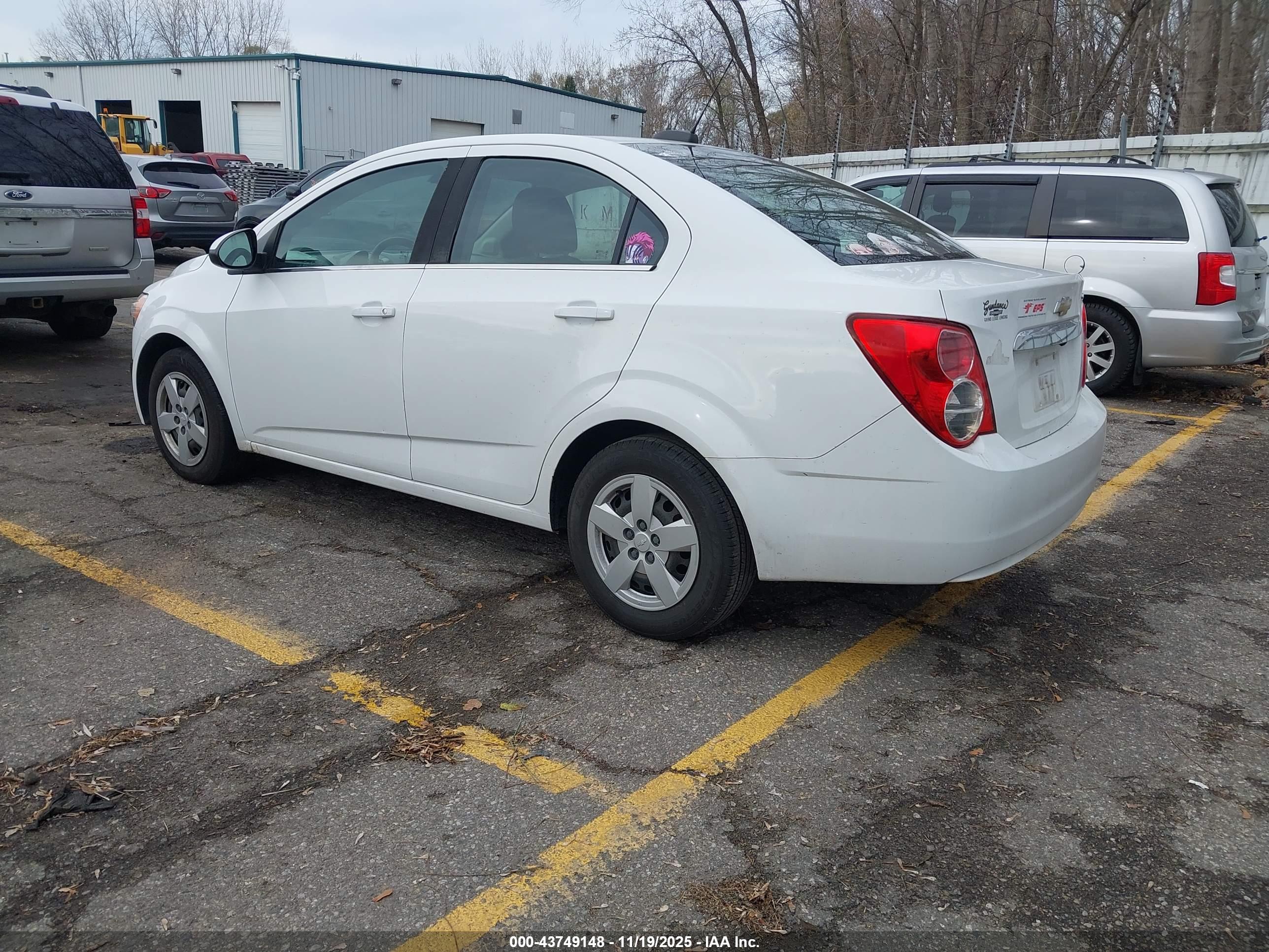 CHEVROLET SONIC image 3