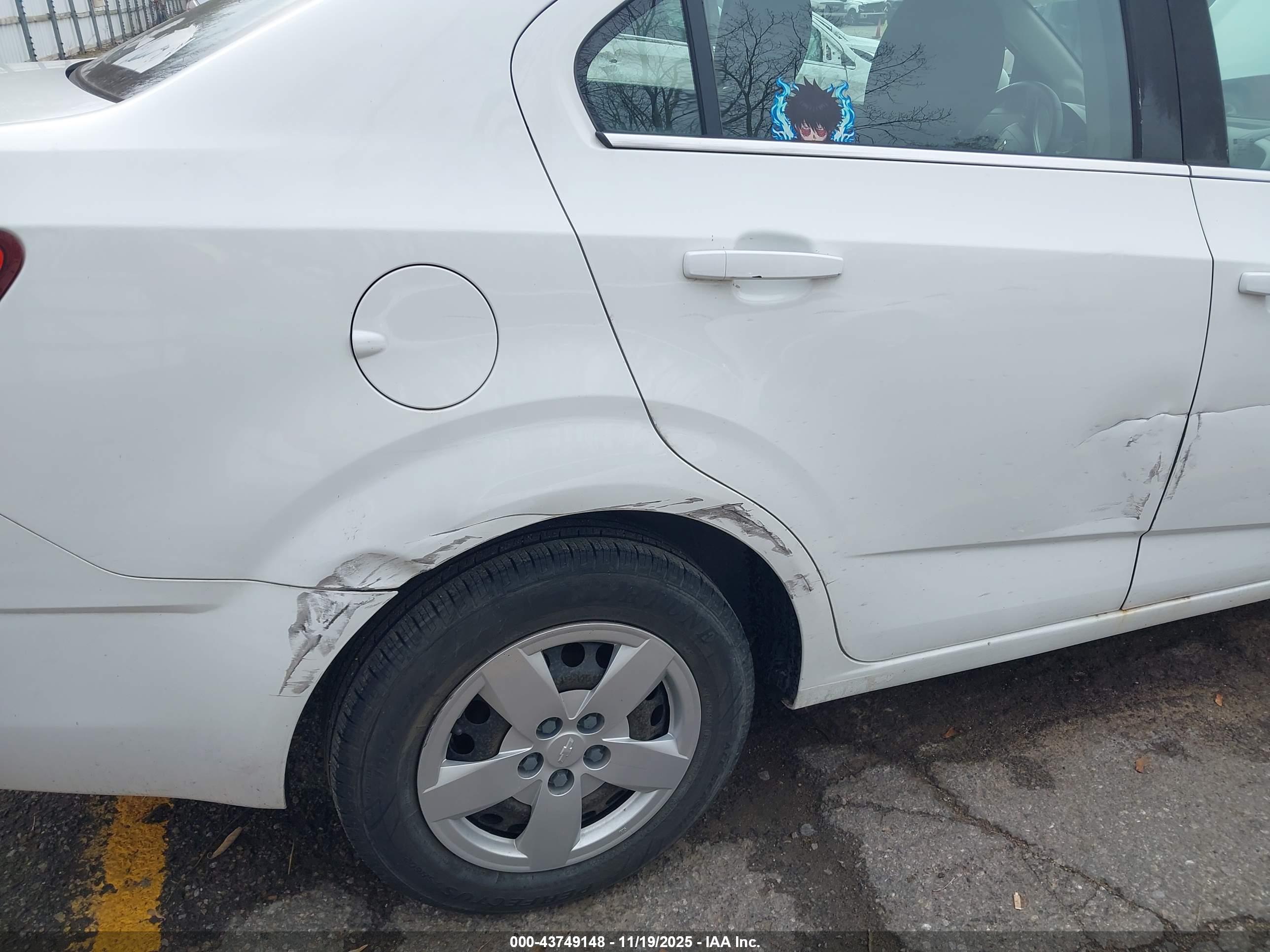 CHEVROLET SONIC image 6