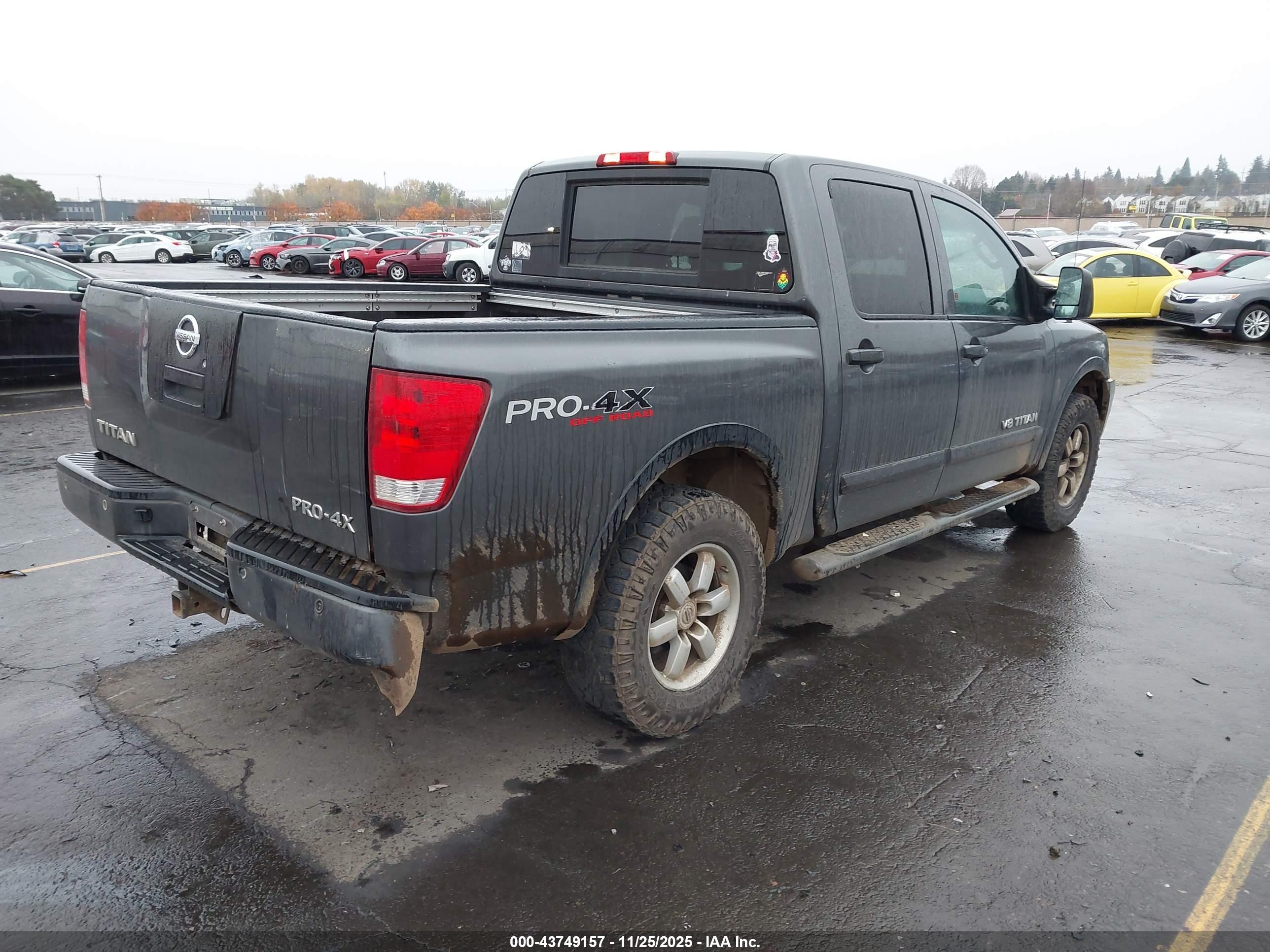NISSAN TITAN image 4