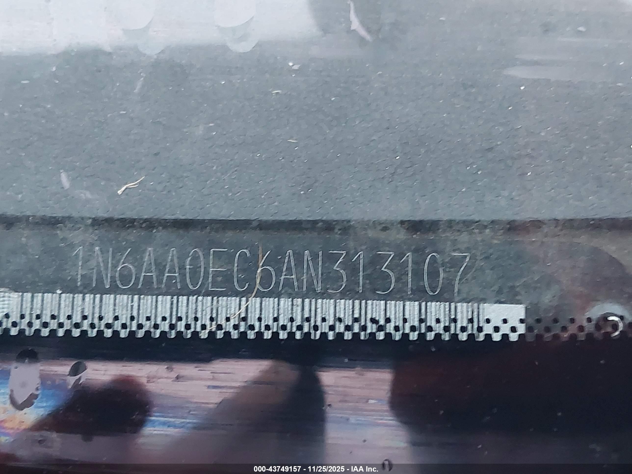NISSAN TITAN image 9