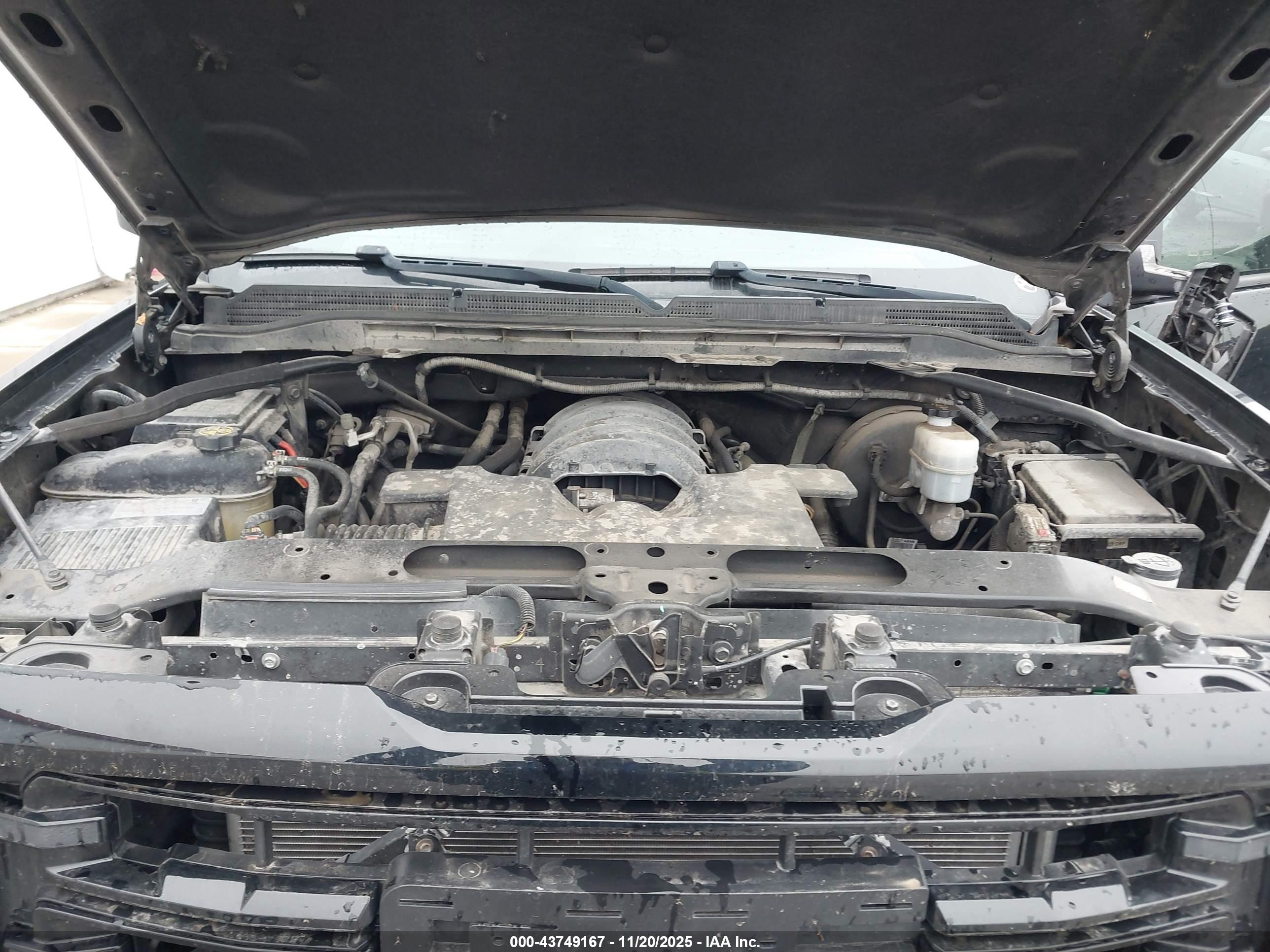 GMC SIERRA image 10