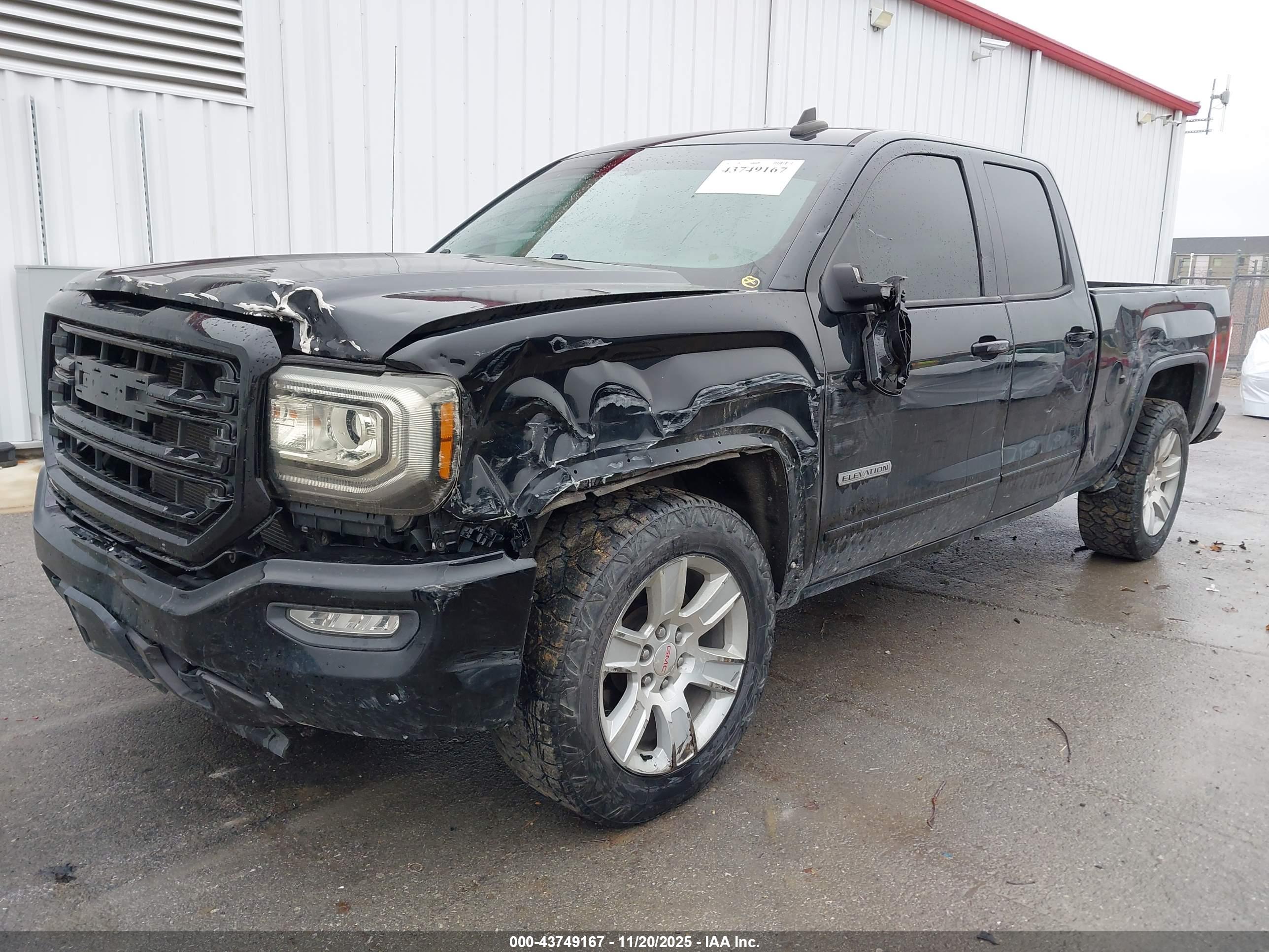 GMC SIERRA image 2