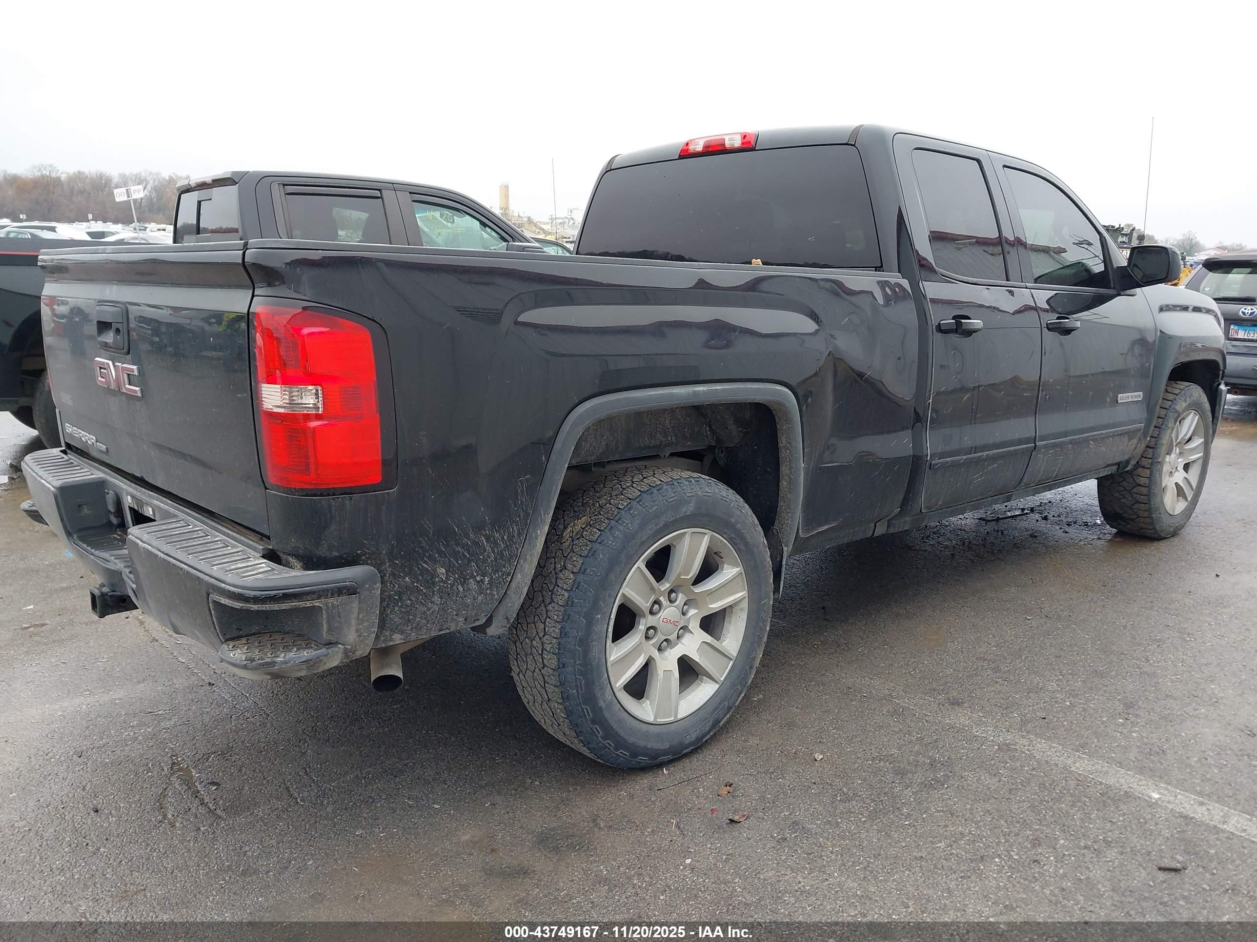 GMC SIERRA image 4