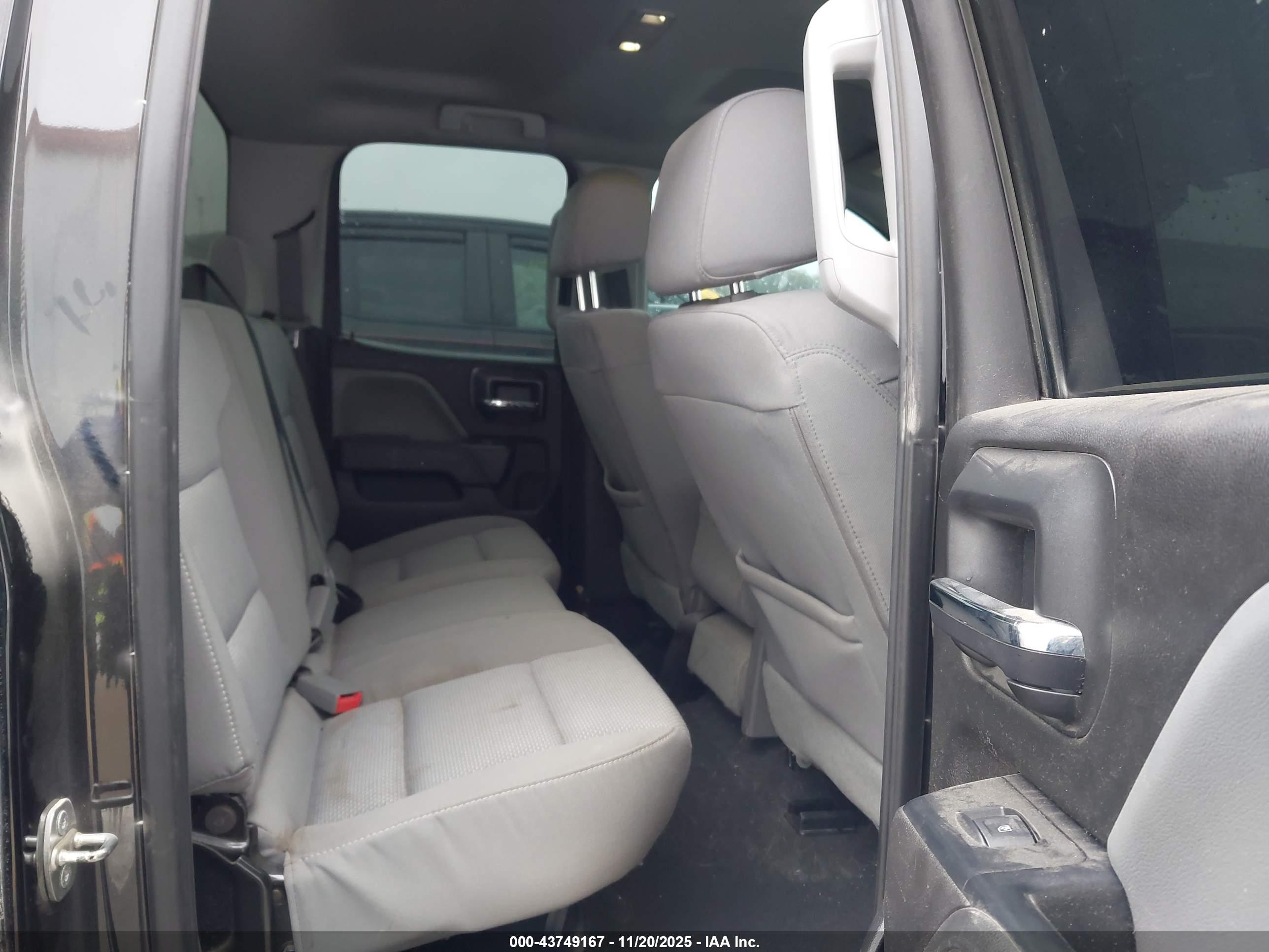 GMC SIERRA image 8