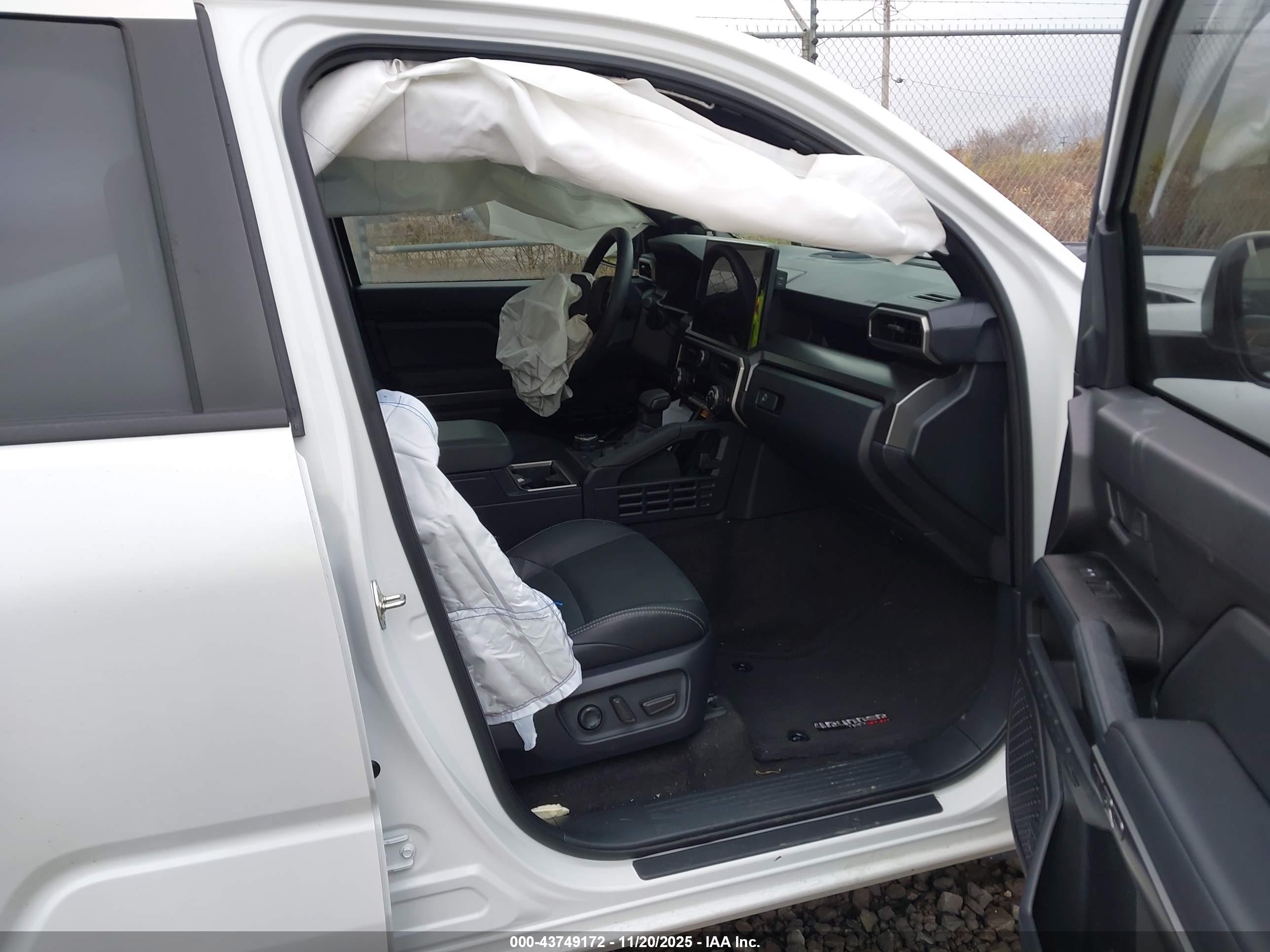 TOYOTA 4RUNNER image 5