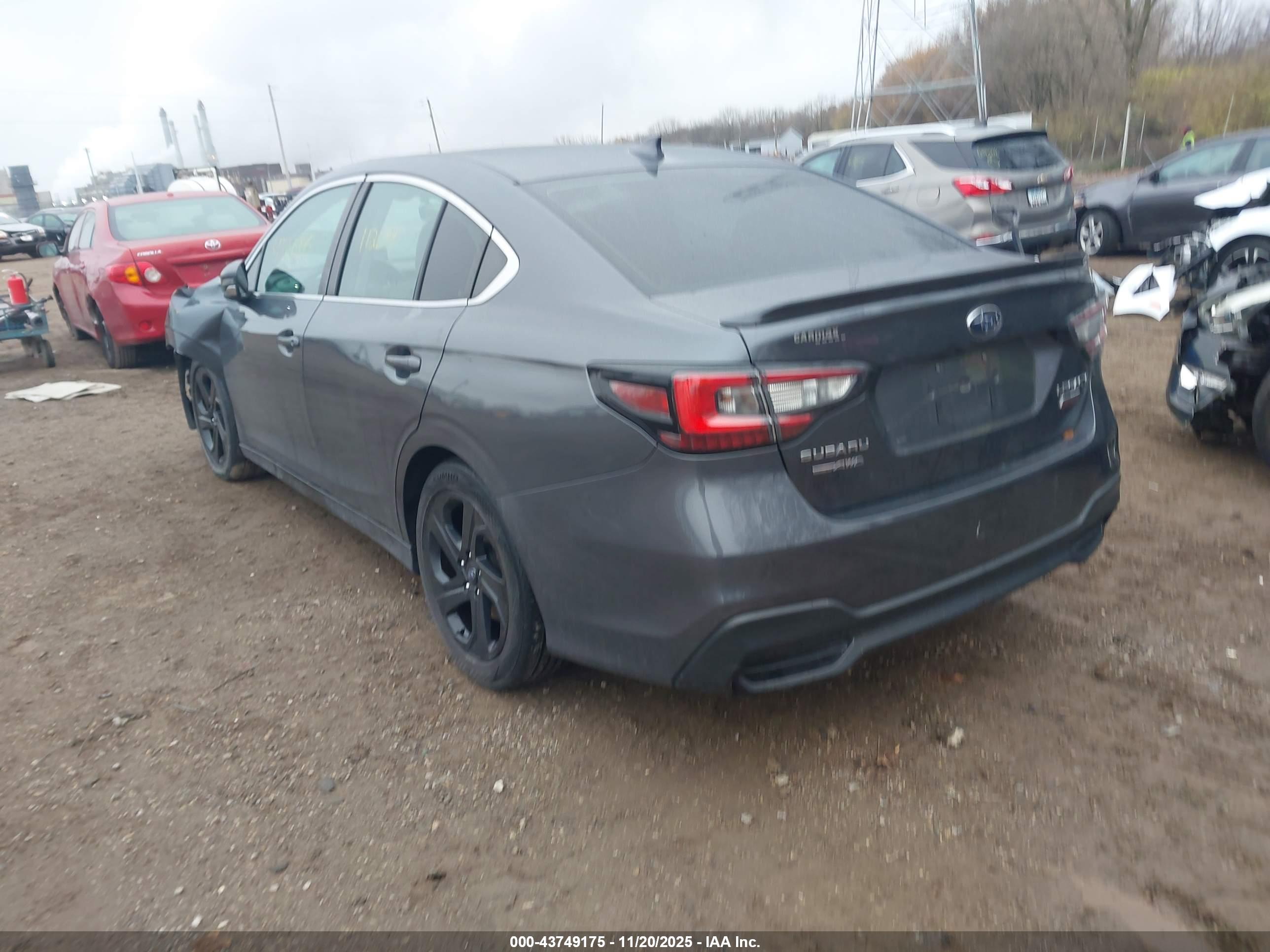 SUBARU LEGACY image 3