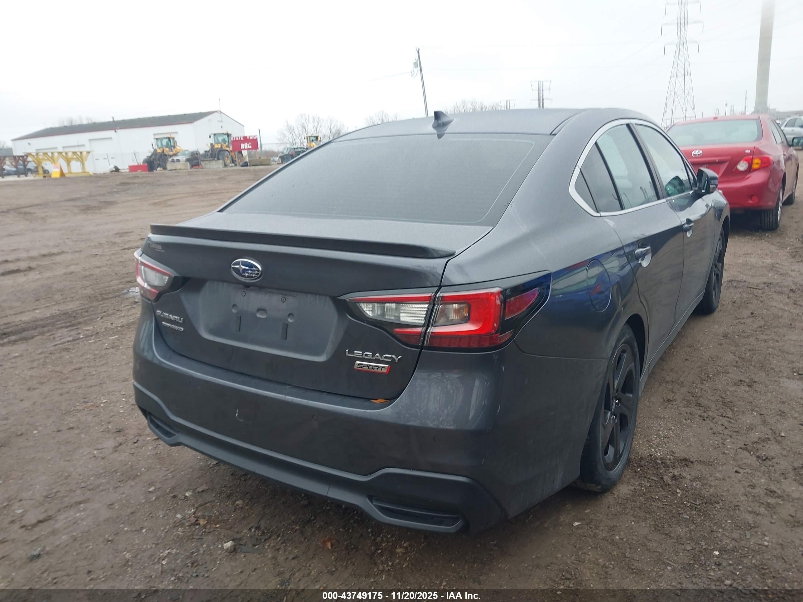 SUBARU LEGACY image 4