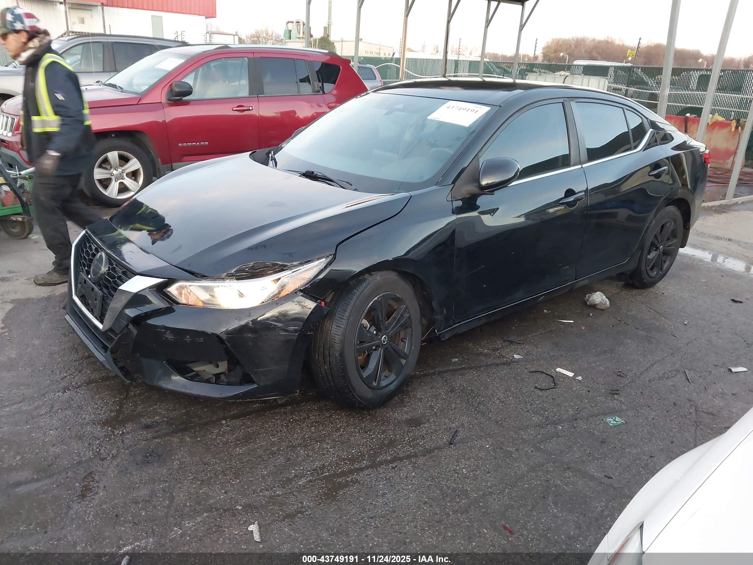 NISSAN SENTRA image 2