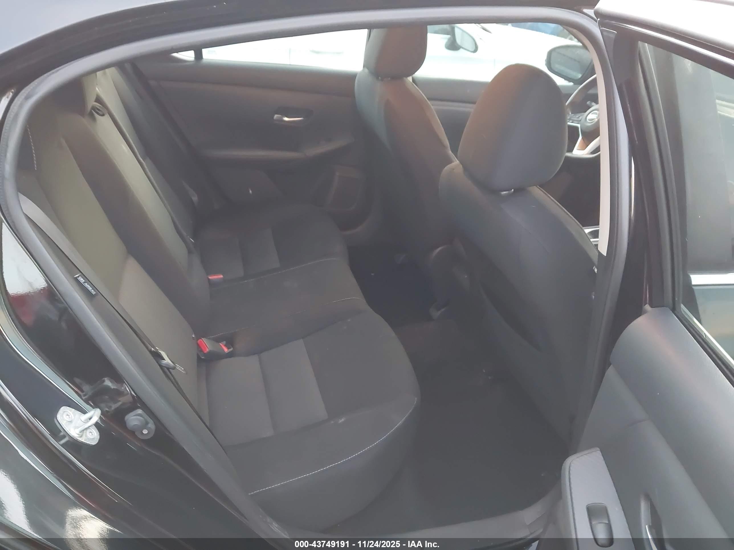 NISSAN SENTRA image 8
